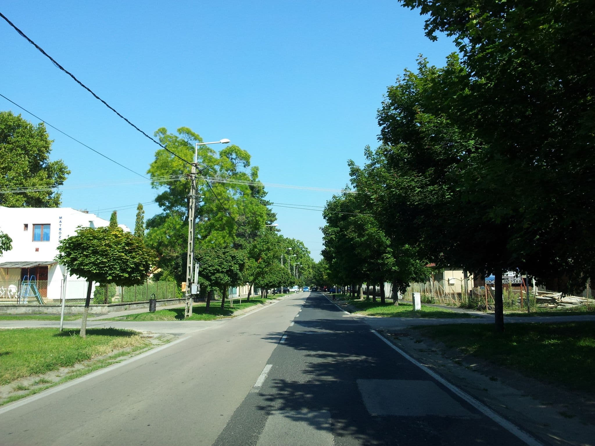Street view near Matróz Panzió Siófok, Siófok — © kolesajr (CC BY-SA · Mapillary)