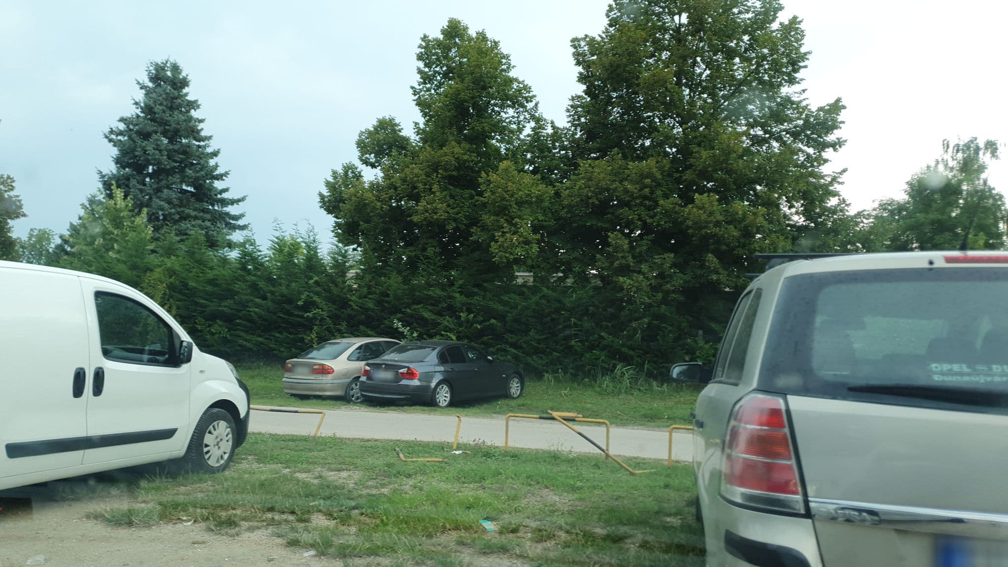 Street view near Aqua Camp Mobilházak - Aranypart Kemping Siófok, Siófok — © kami911 (CC BY-SA · Mapillary)