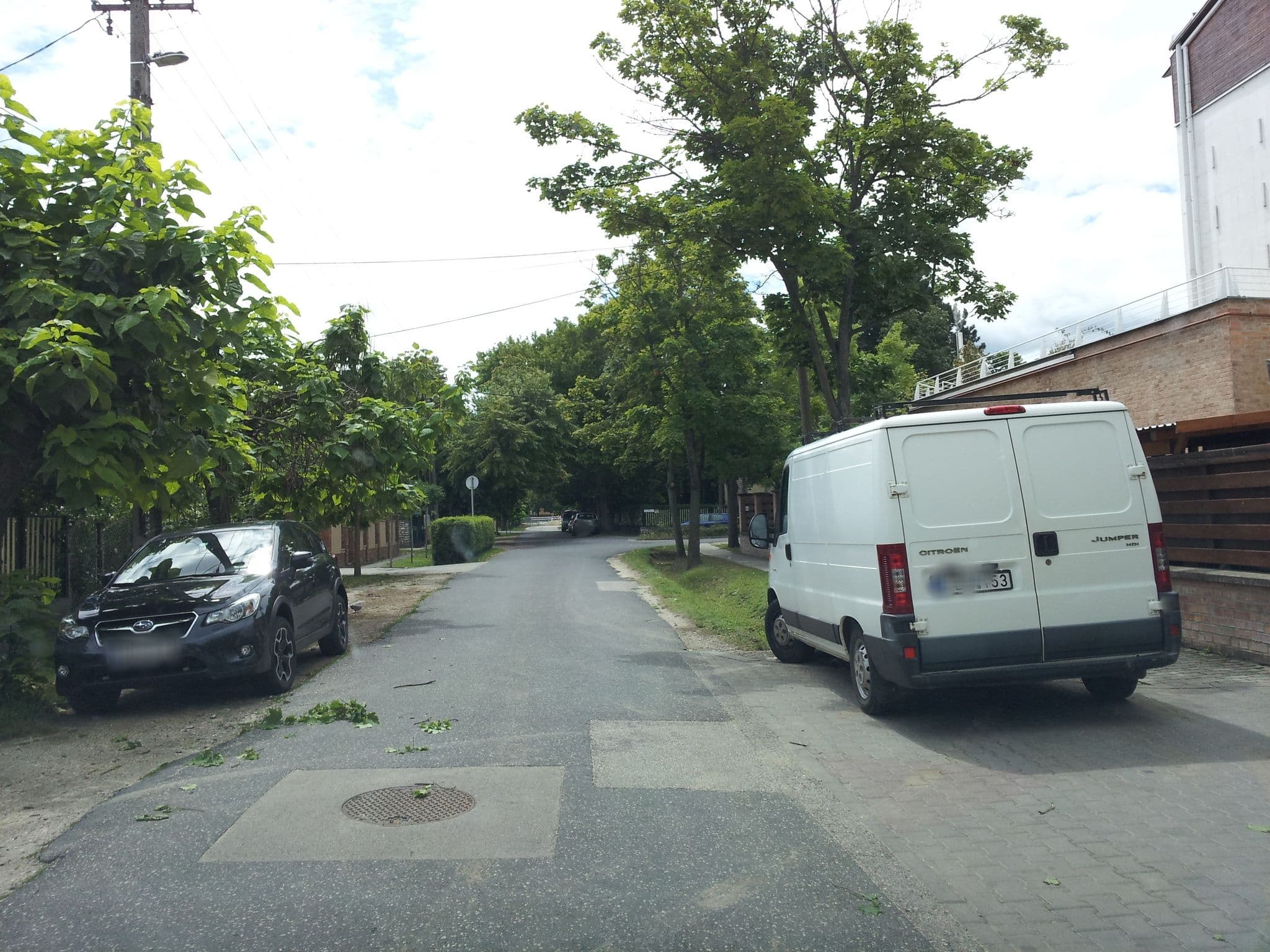 Street view near Hotel Residence Wellnes, Siófok — © kolesajr (CC BY-SA · Mapillary)