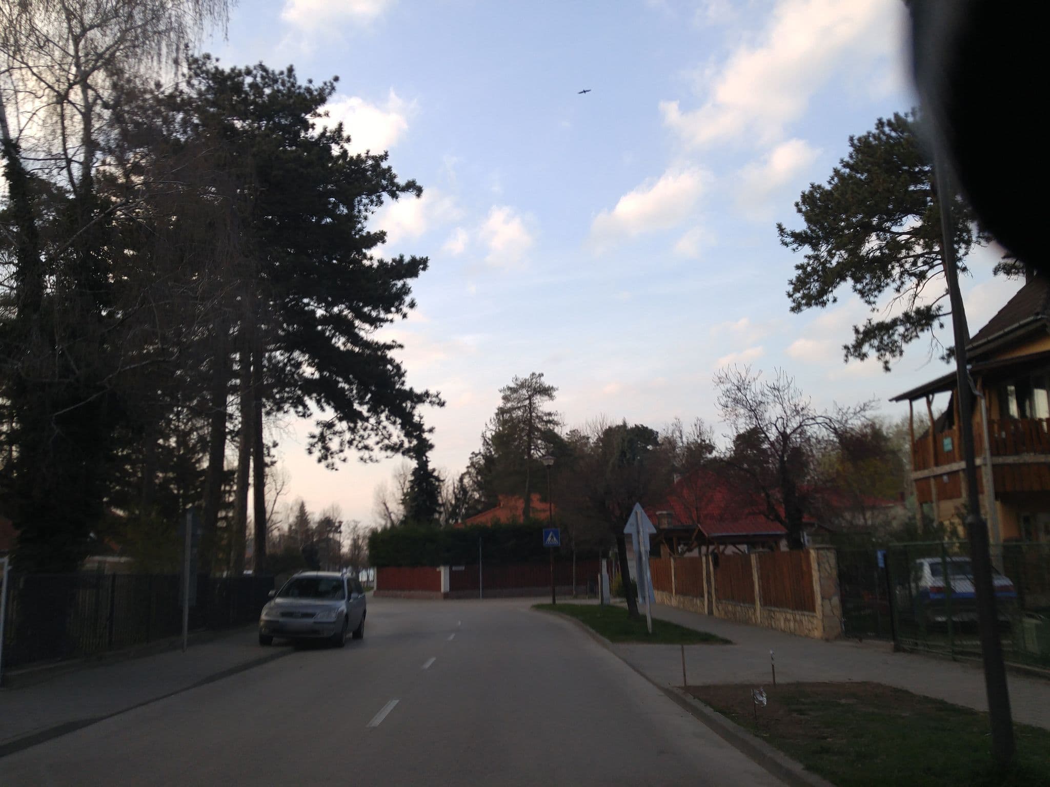 Street view near Viola Szálló, Siófok — © tamaes (CC BY-SA · Mapillary)