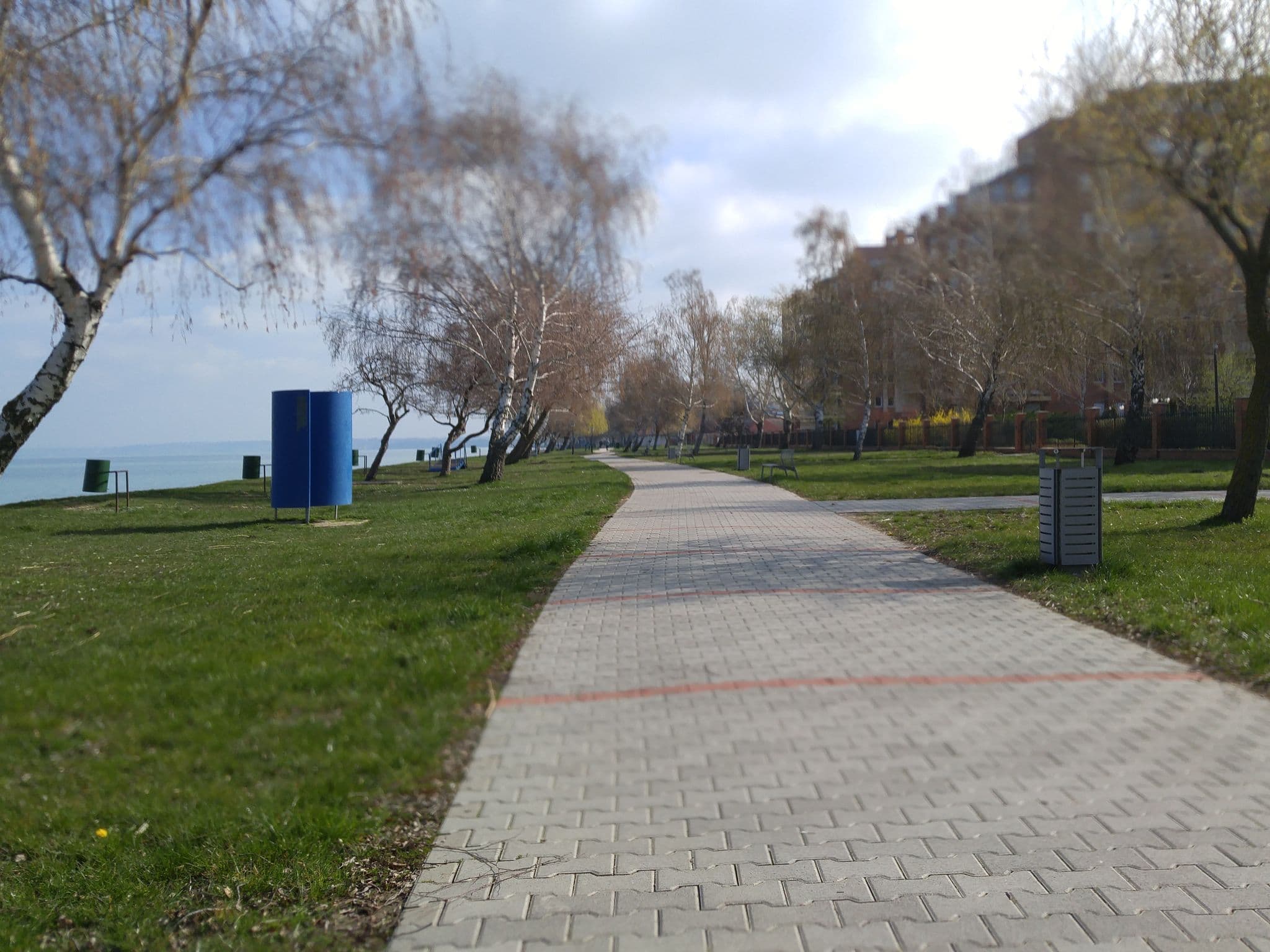 Street view near Viktória Apartmanház, Siófok — © tamaes (CC BY-SA · Mapillary)