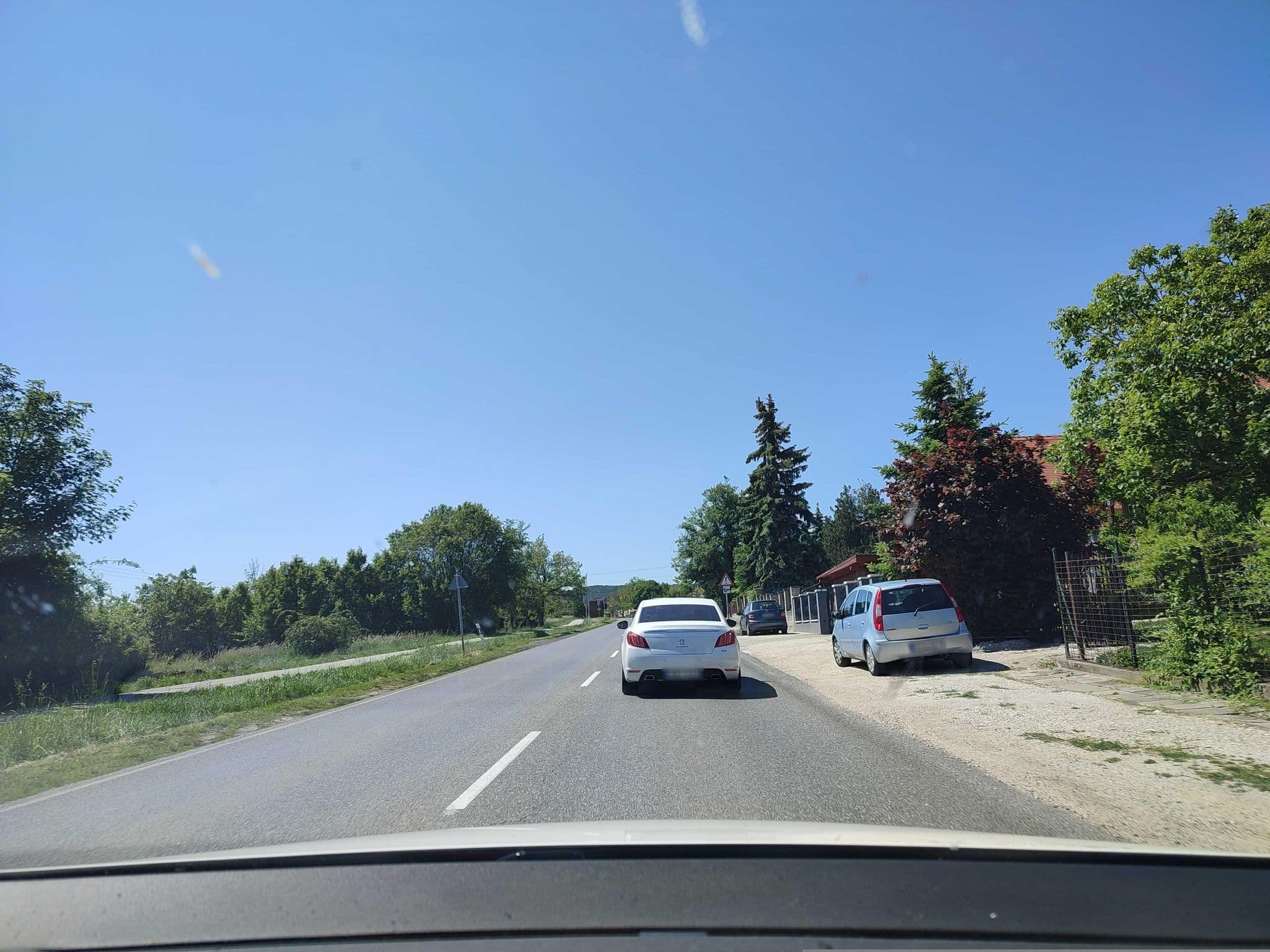 Street view near Balatonalmádi Apartmanház, Balatonalmádi — © teamwork (CC BY-SA · Mapillary)