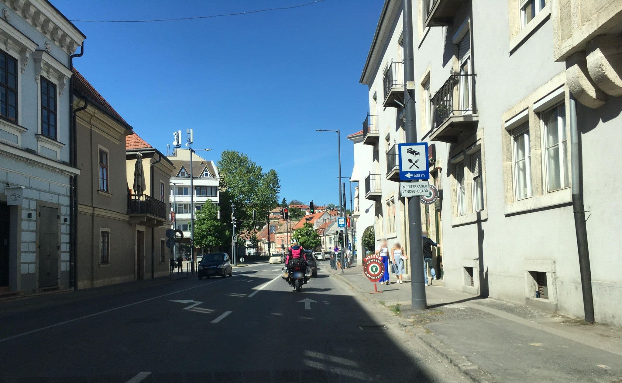 Street view near Rudolf-Ház, Esztergom — © istefanos (CC BY-SA · Mapillary)