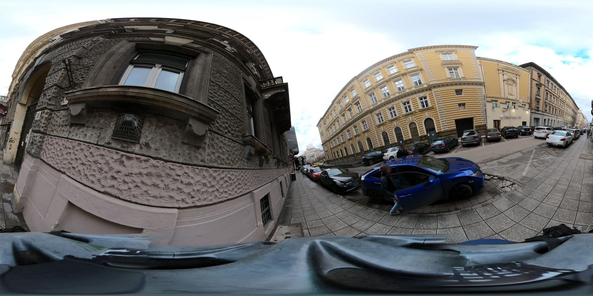 Street view near East Side Hostel, Újlipótváros — © grozsa11 (CC BY-SA · Mapillary)