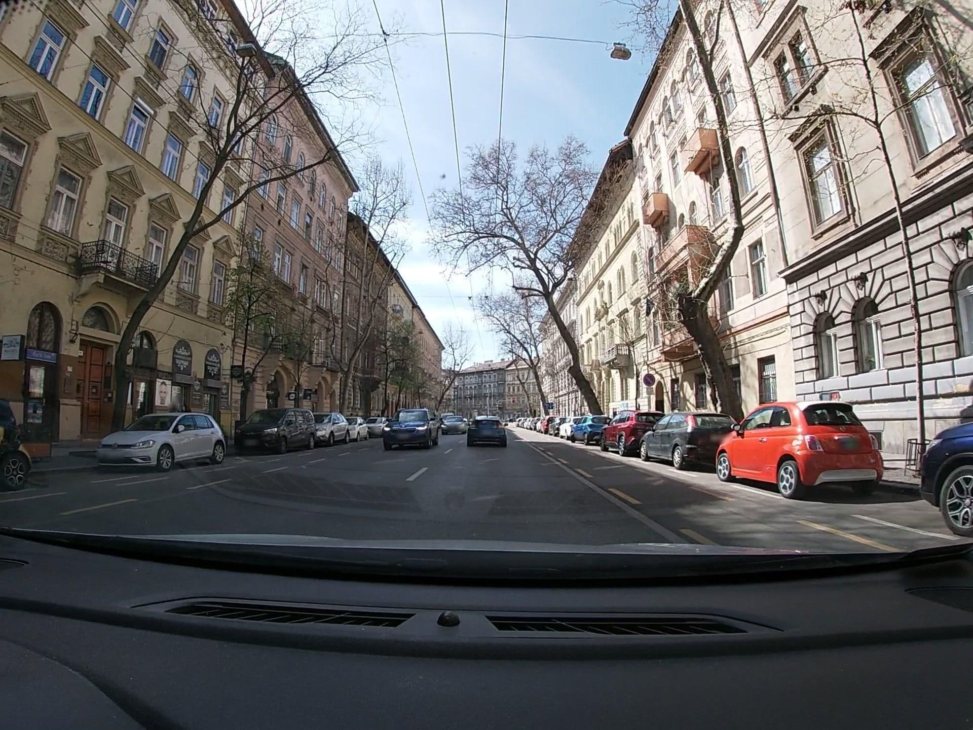 Street view near Primahostel, Lipótváros — © vst (CC BY-SA · Mapillary)