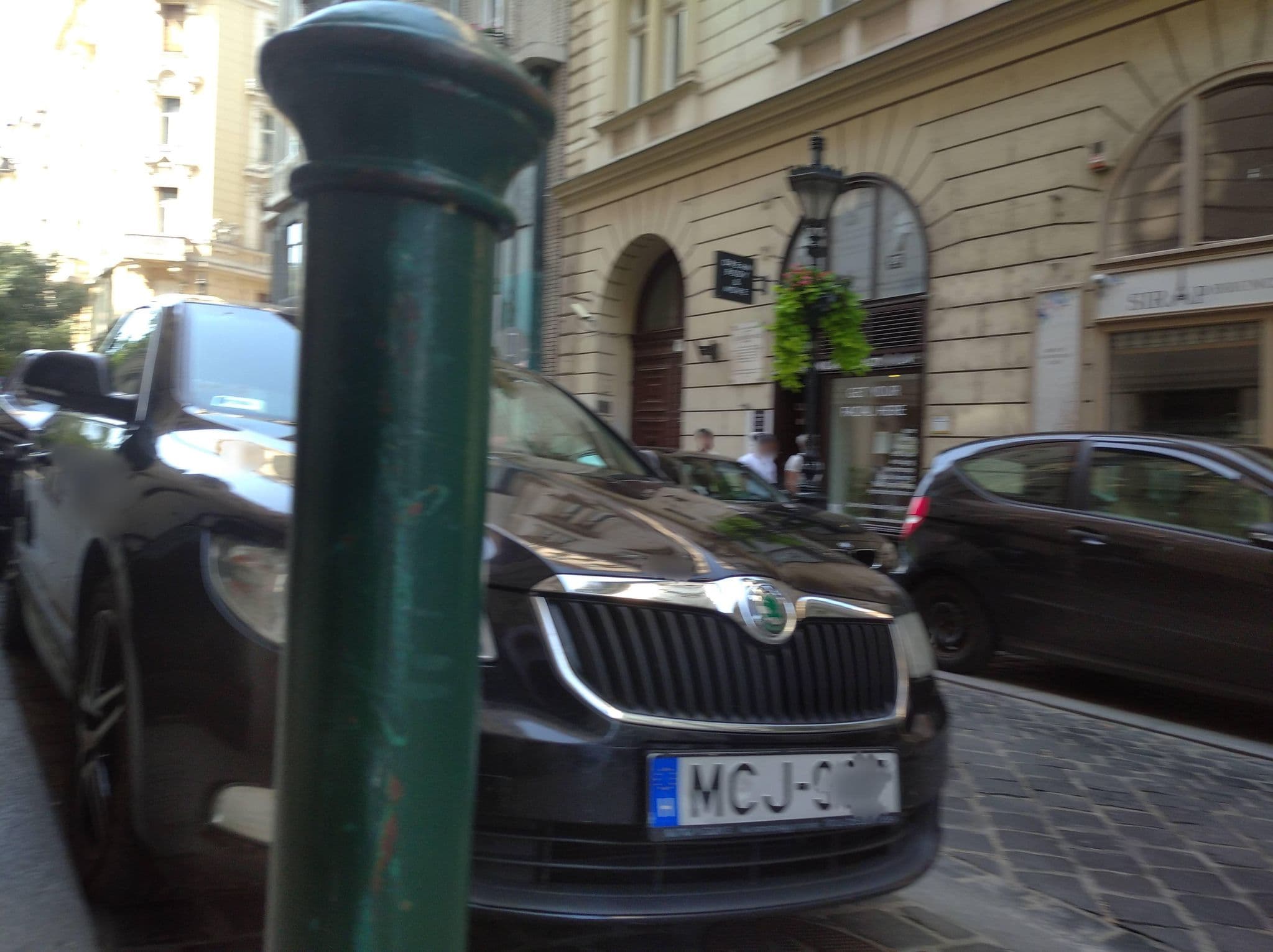 Street view near Cityrooms, Palotanegyed — © grozsa11 (CC BY-SA · Mapillary)