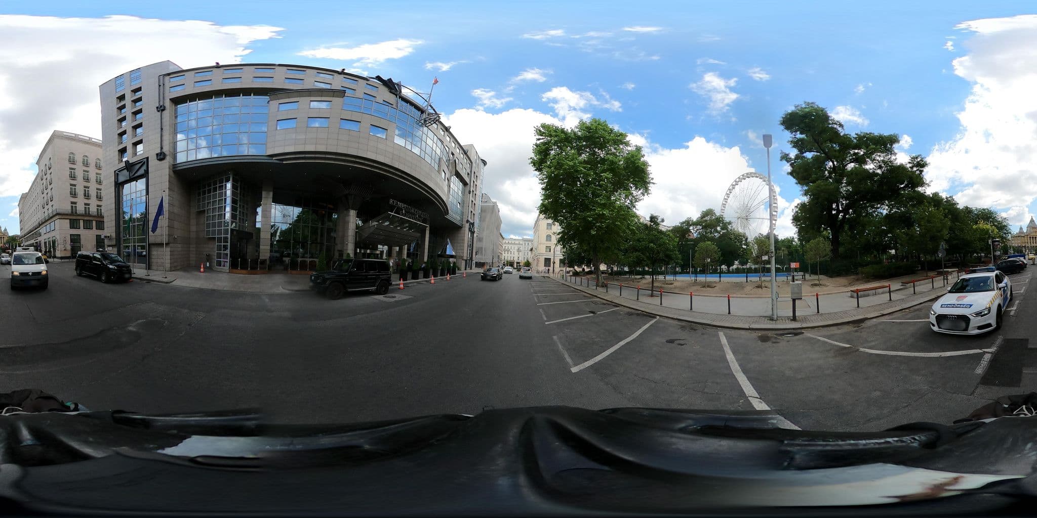 Street view near Room 839, Budapest V. kerület — © grozsa11 (CC BY-SA · Mapillary)