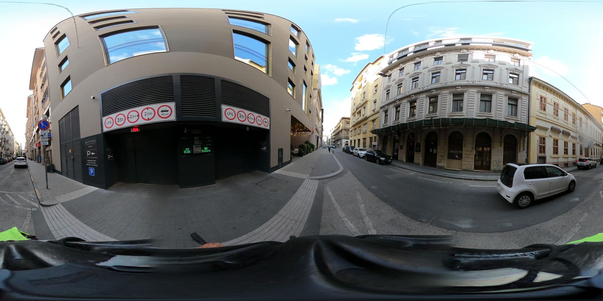 Street view near Broadway Hostel Budapest, Budapest VI. kerület — © grozsa11 (CC BY-SA · Mapillary)