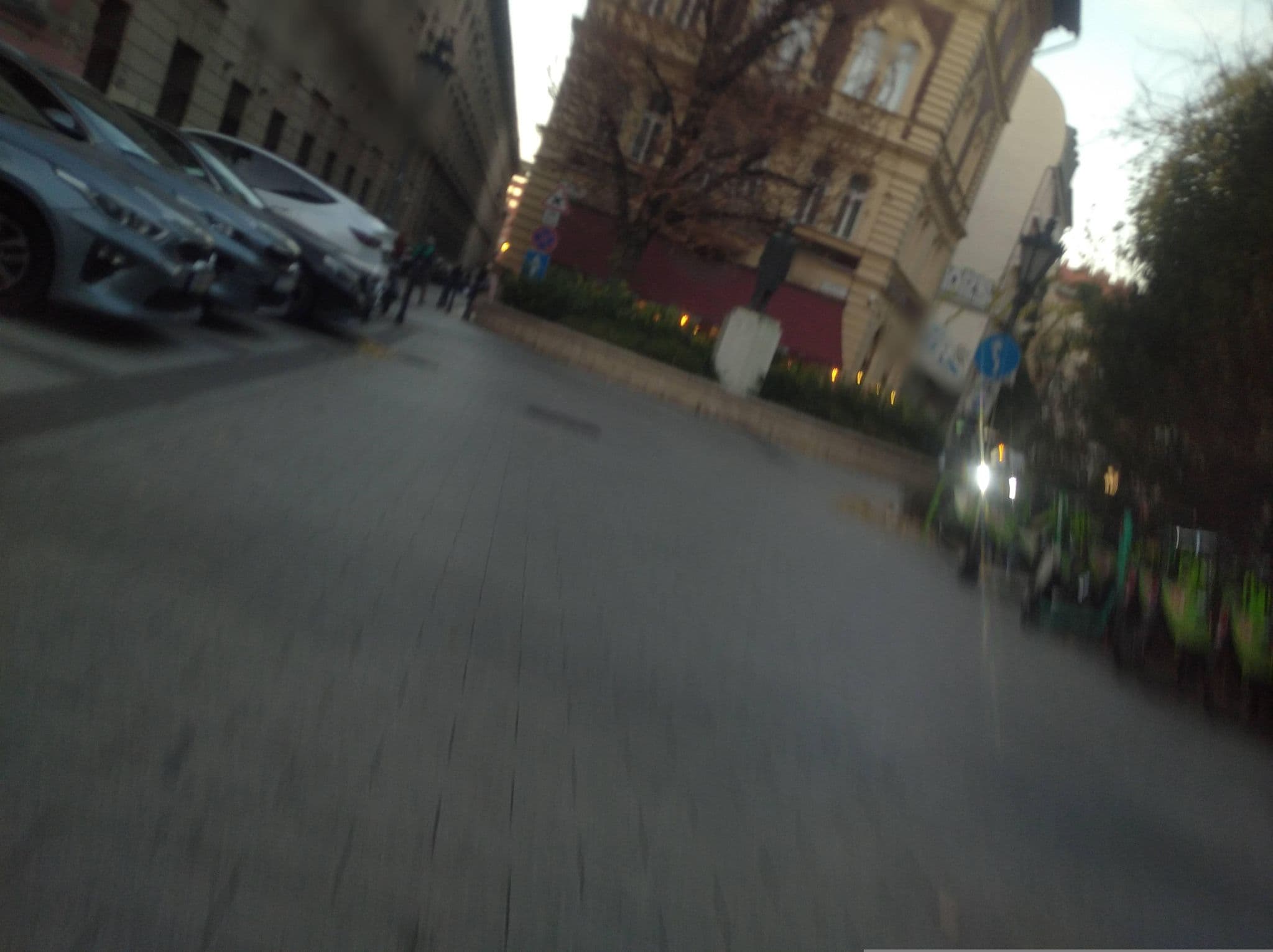 Street view near Gerloczy Rooms deLux, Budapest V. kerület — © grozsa11 (CC BY-SA · Mapillary)