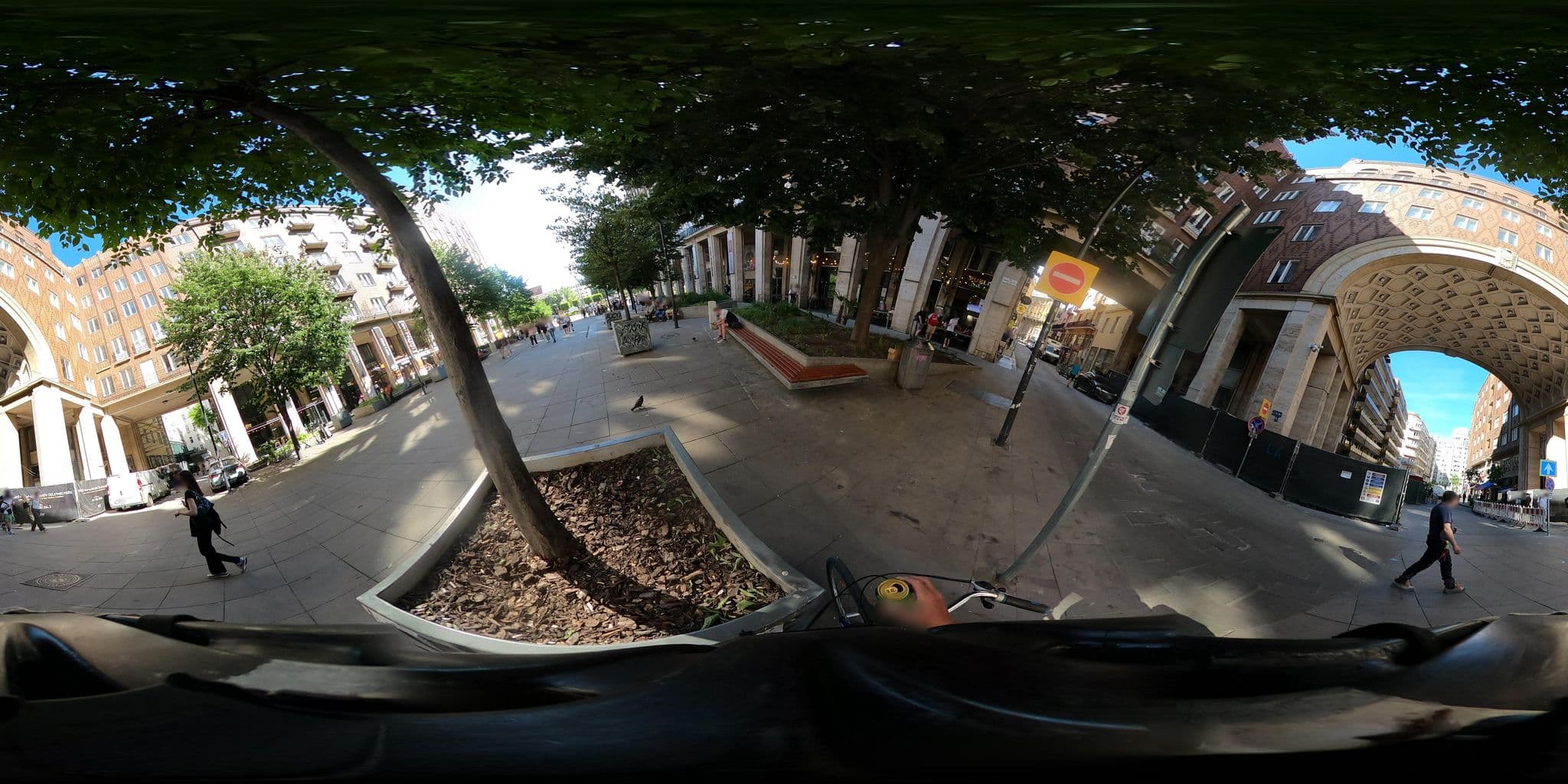 Street view near Regency Suites Hotel, Budapest V. kerület — © grozsa11 (CC BY-SA · Mapillary)