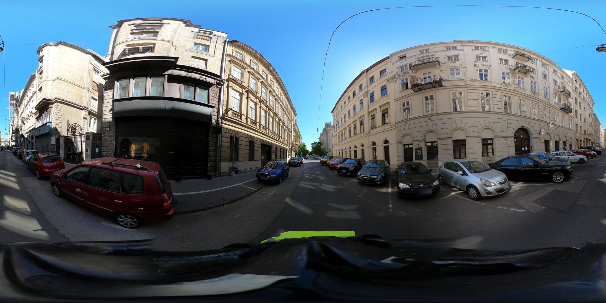 Street view near Origo Hostel & Guesthouse, Lipótváros — © grozsa11 (CC BY-SA · Mapillary)