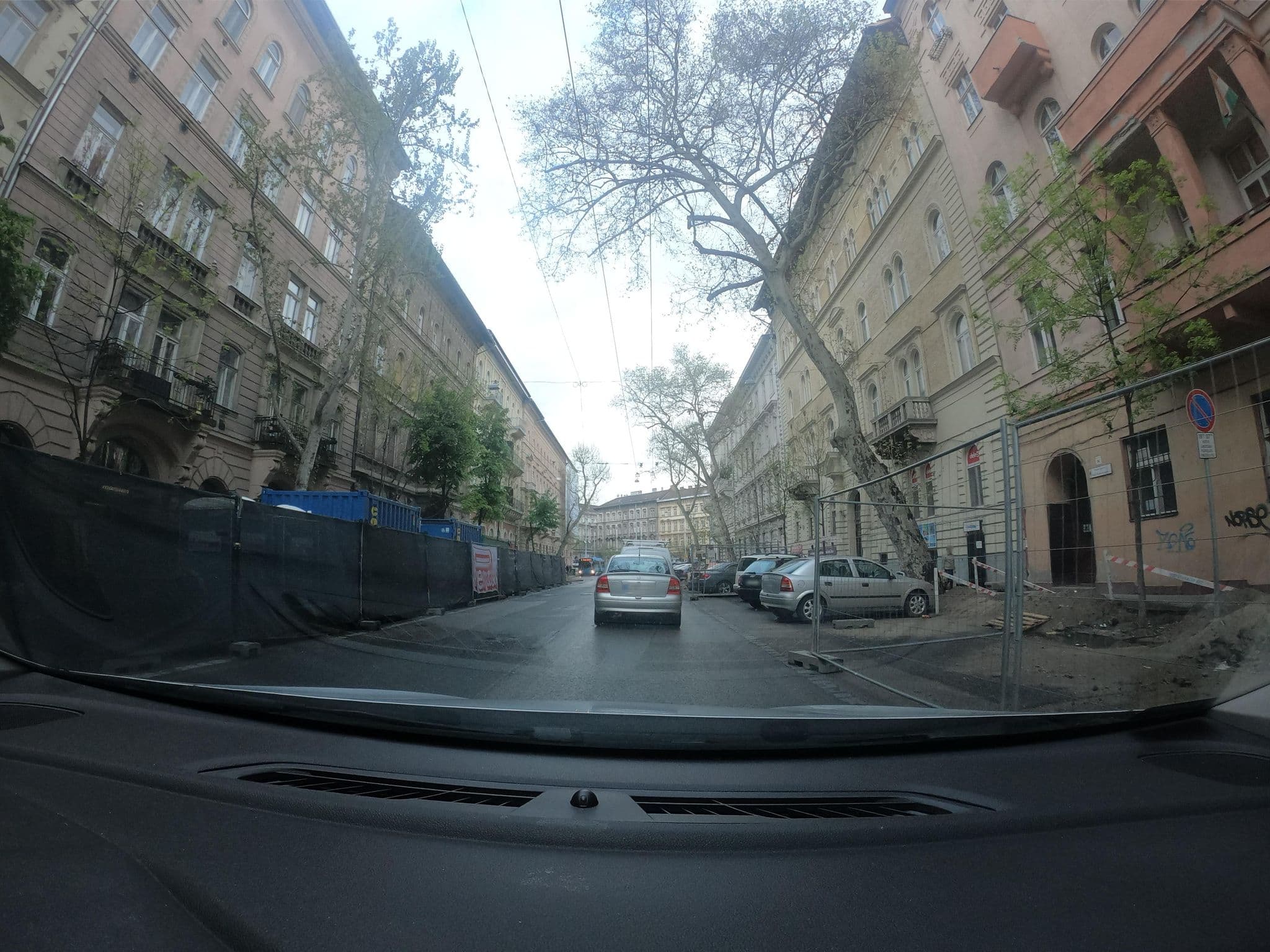 Street view near Budapest Banki Travellers Hostel, Lipótváros — © vst (CC BY-SA · Mapillary)