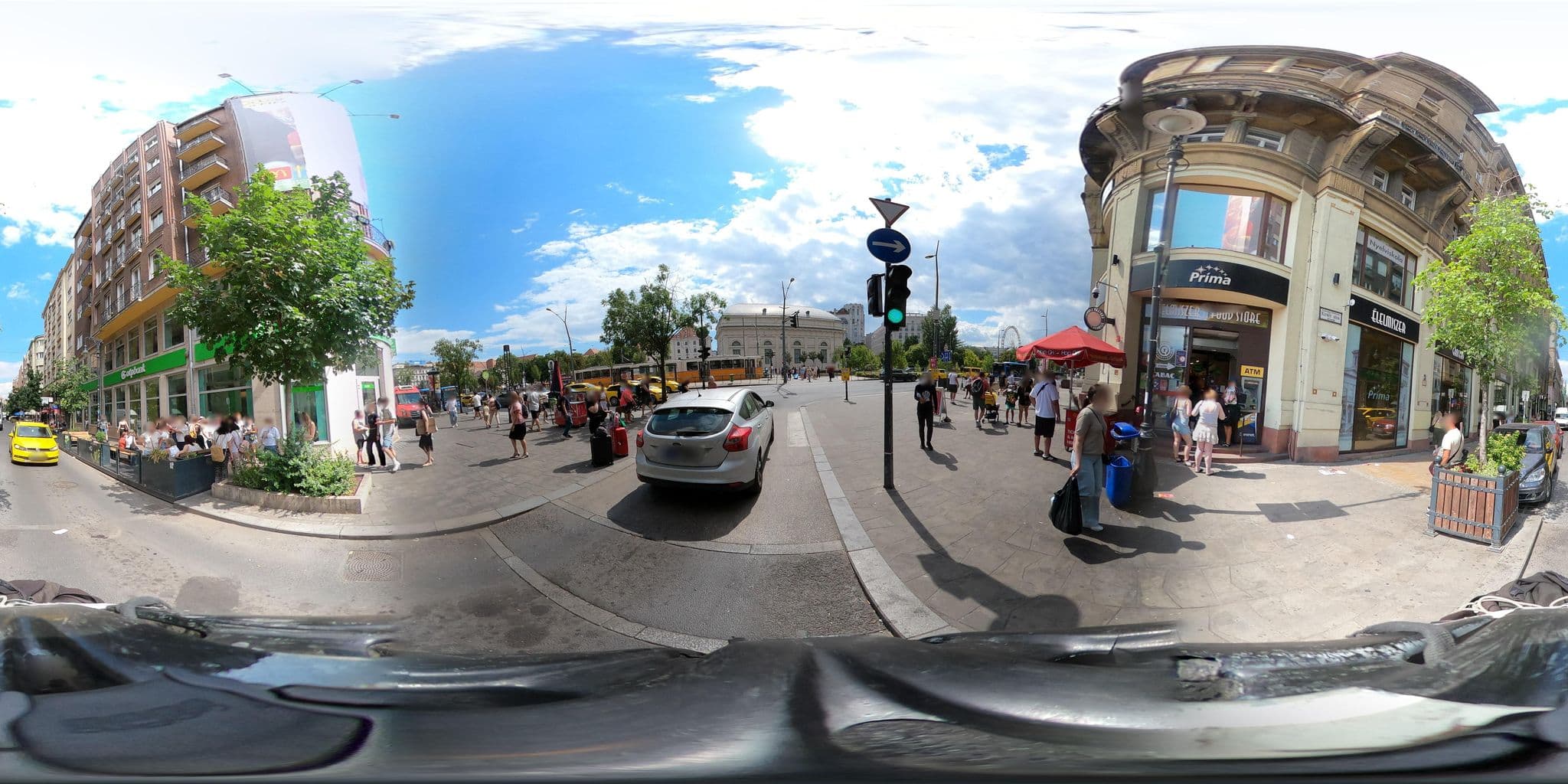 Street view near Luxury & Panorama Apartments, Budapest V. kerület — © grozsa11 (CC BY-SA · Mapillary)