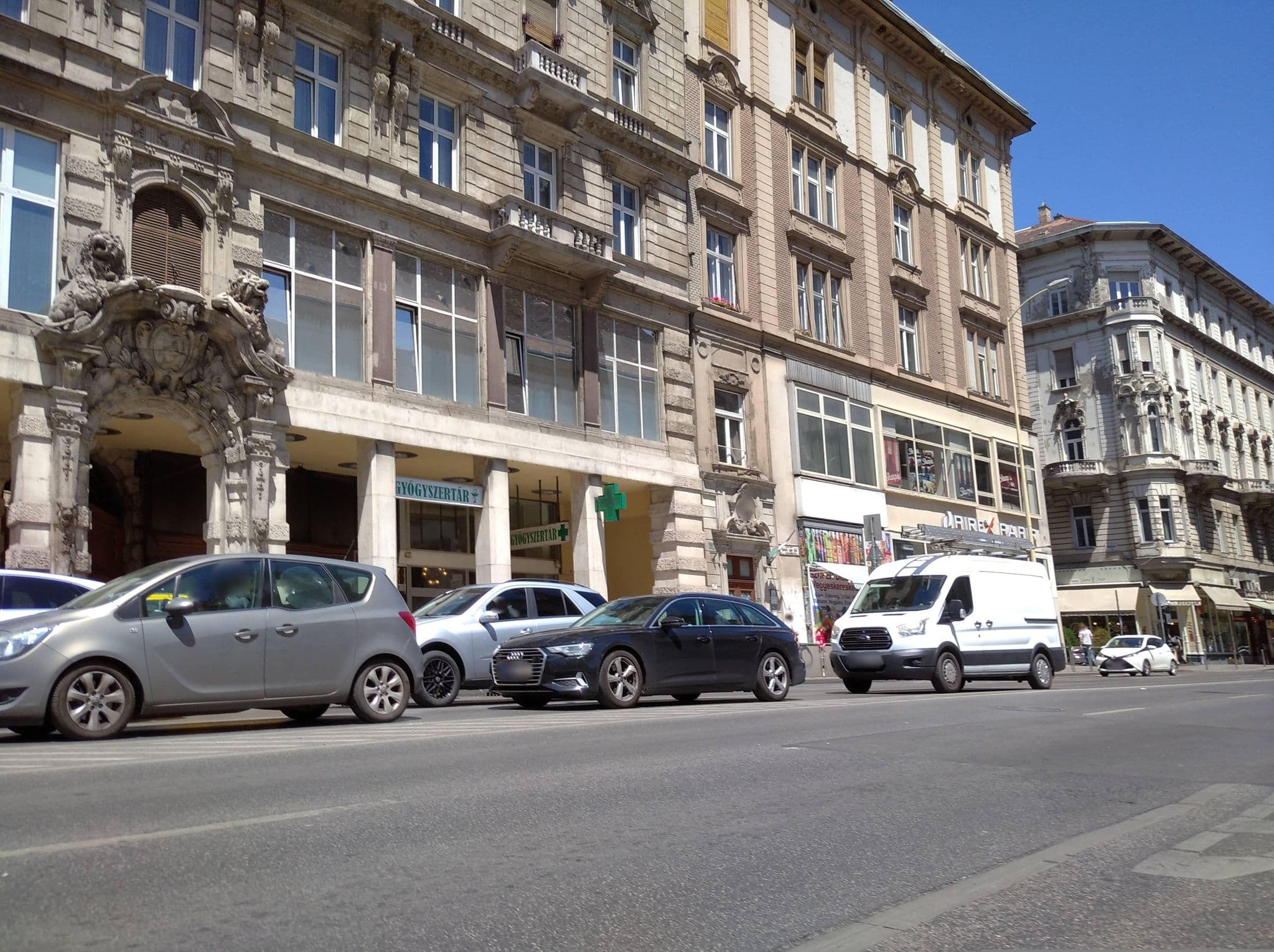 Street view near Palazzo Del Re, Palotanegyed — © grozsa11 (CC BY-SA · Mapillary)