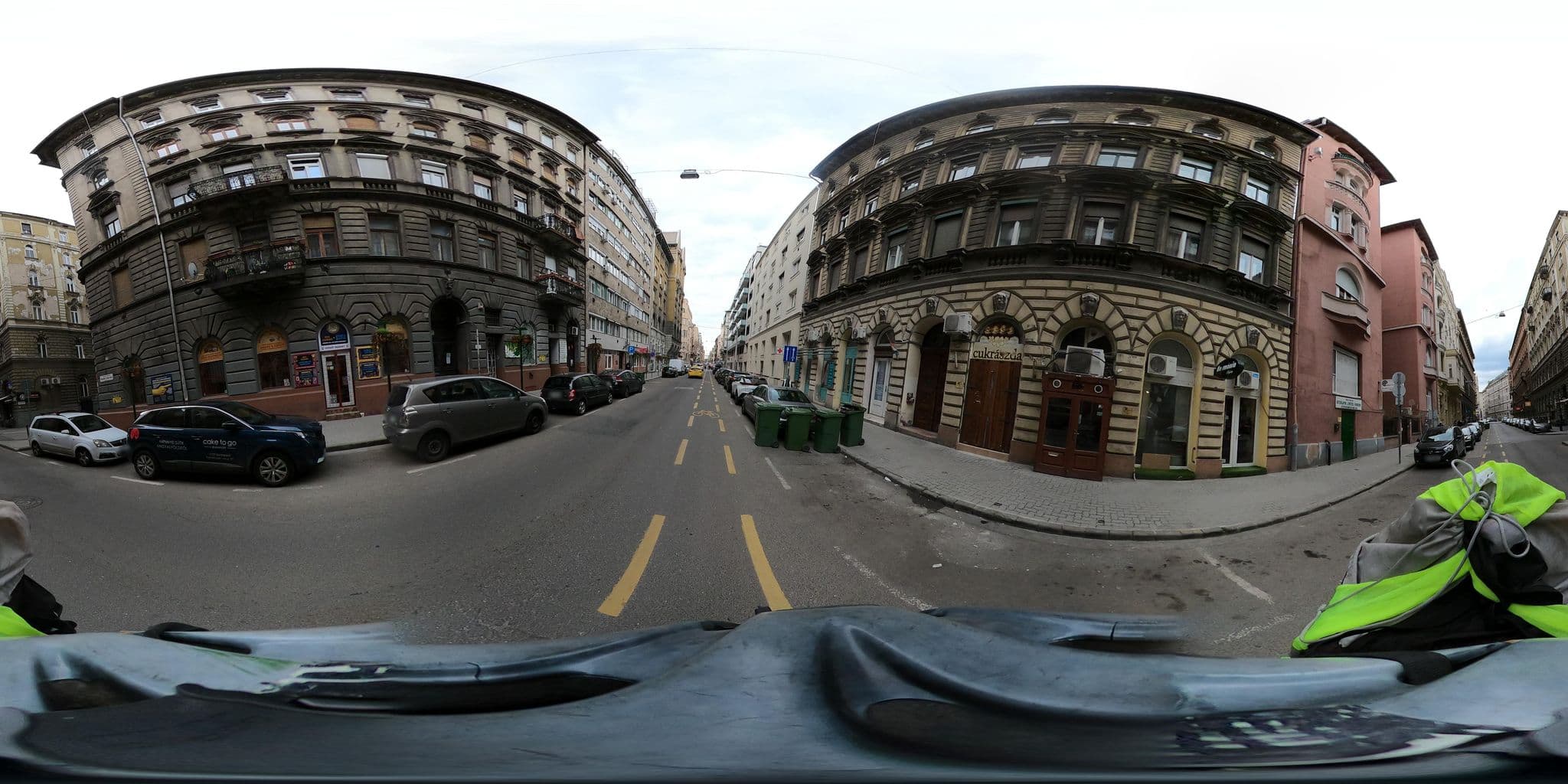 Street view near NH Hotel, Újlipótváros — © grozsa11 (CC BY-SA · Mapillary)