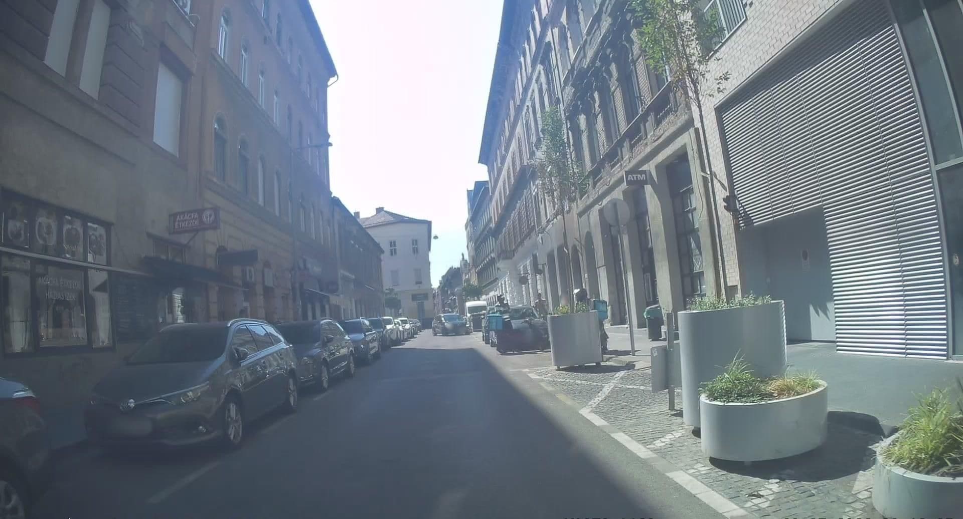 Street view near Standard Apartment by Hi5 - Akácfa 54, Budapest VI. kerület — © edc22 (CC BY-SA · Mapillary)