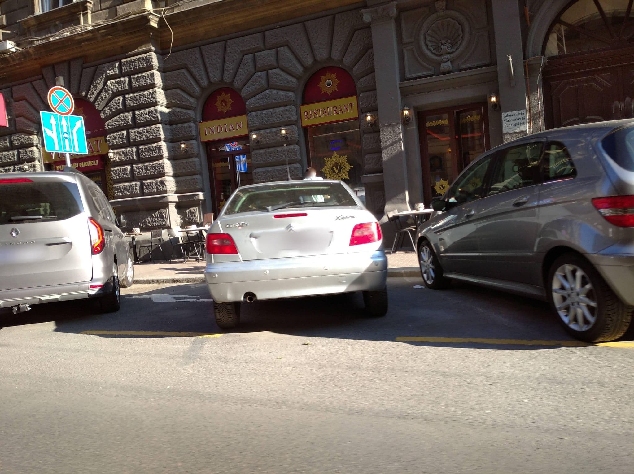 Street view near Danube Guest House, Palotanegyed — © grozsa11 (CC BY-SA · Mapillary)