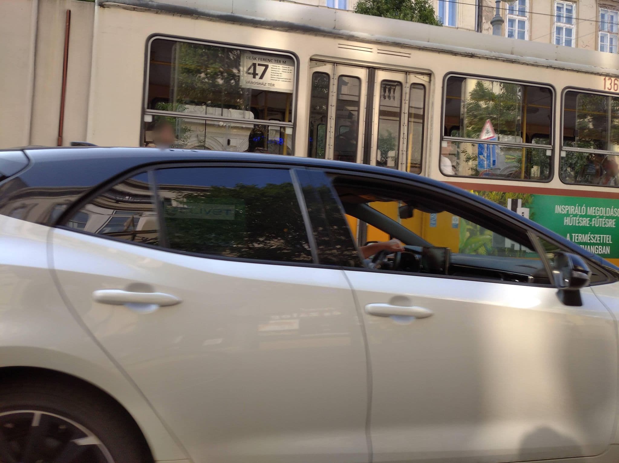 Street view near Skate Hostel, Belső-Ferencváros — © grozsa11 (CC BY-SA · Mapillary)
