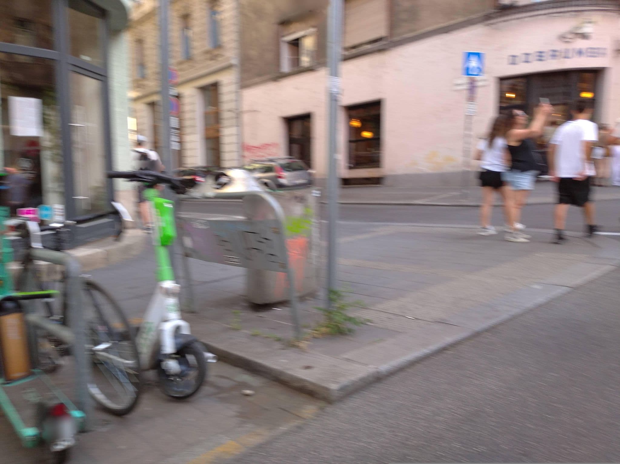 Street view near Red Fox Hostel, Palotanegyed — © grozsa11 (CC BY-SA · Mapillary)