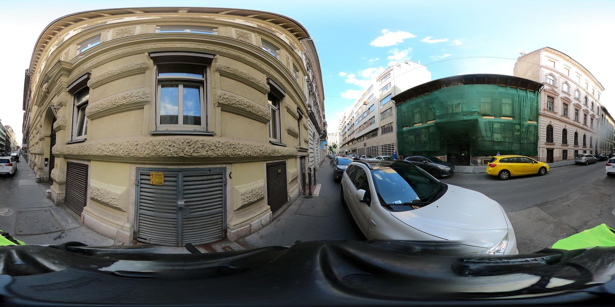 Street view near Mandy Rooms, Budapest VI. kerület — © grozsa11 (CC BY-SA · Mapillary)