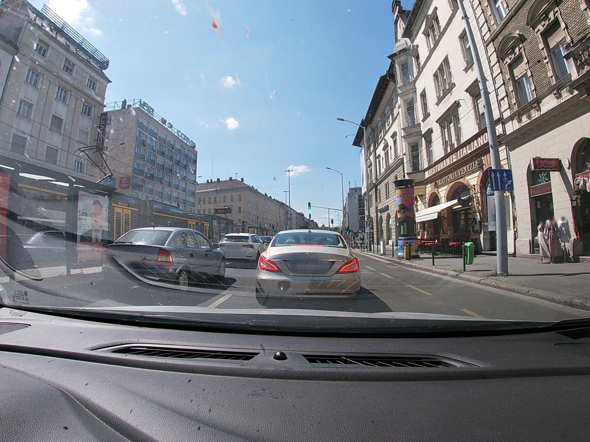 Street view near mini london, Belső-Ferencváros — © vst (CC BY-SA · Mapillary)