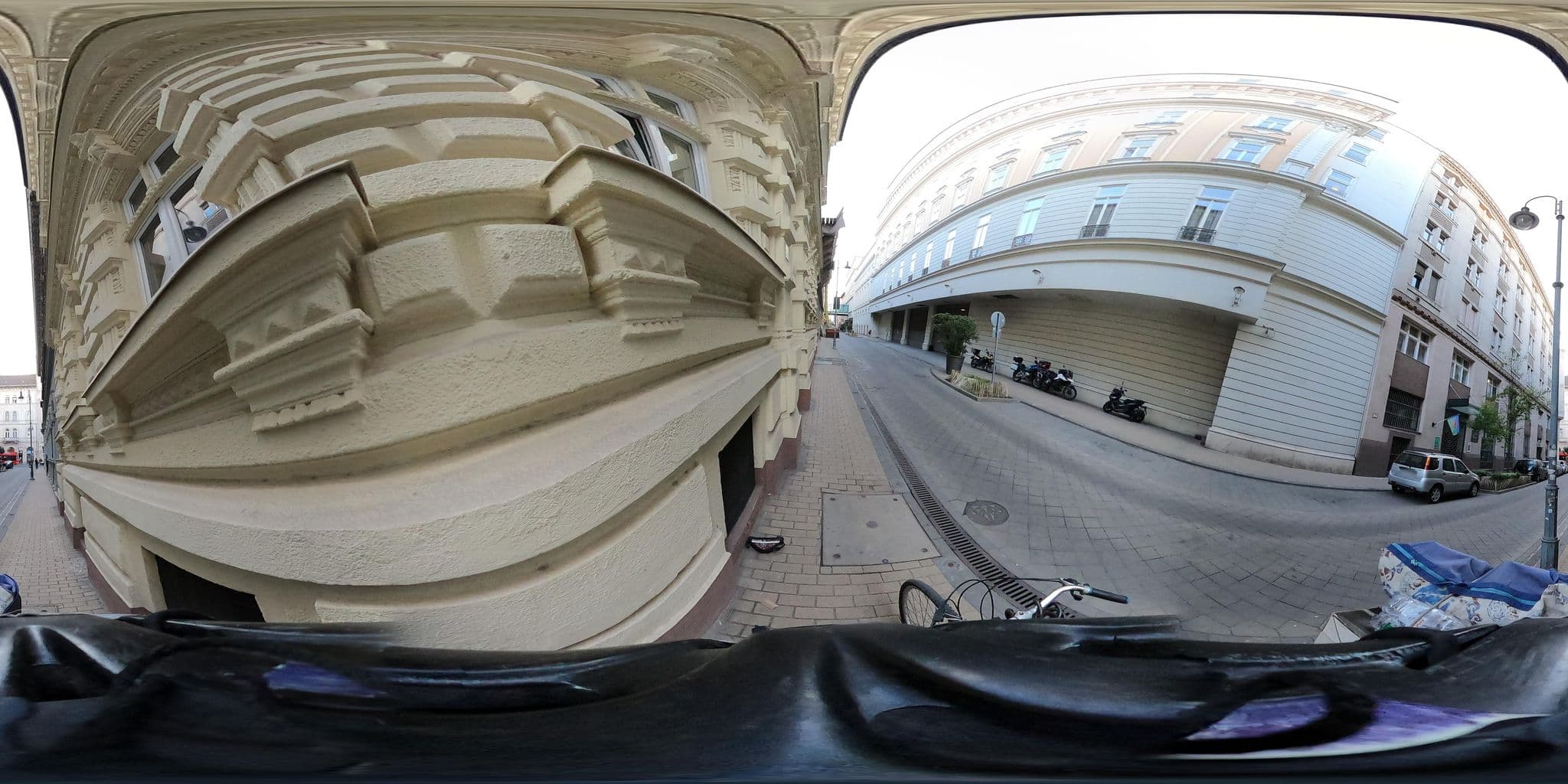 Street view near City Hostel Flora, Budapest VI. kerület — © grozsa11 (CC BY-SA · Mapillary)