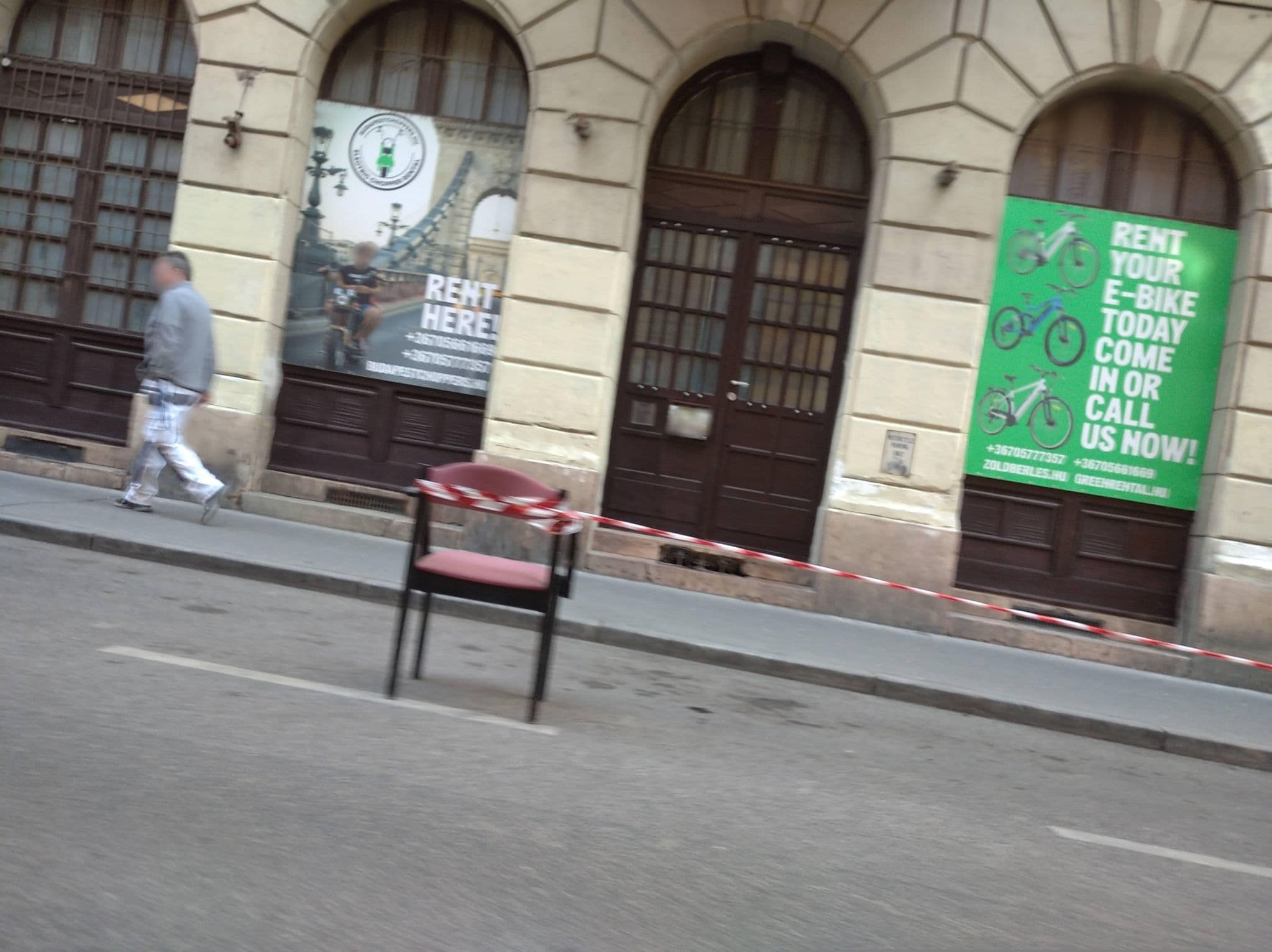 Street view near Elisabeth rooms, Budapest VI. kerület — © grozsa11 (CC BY-SA · Mapillary)