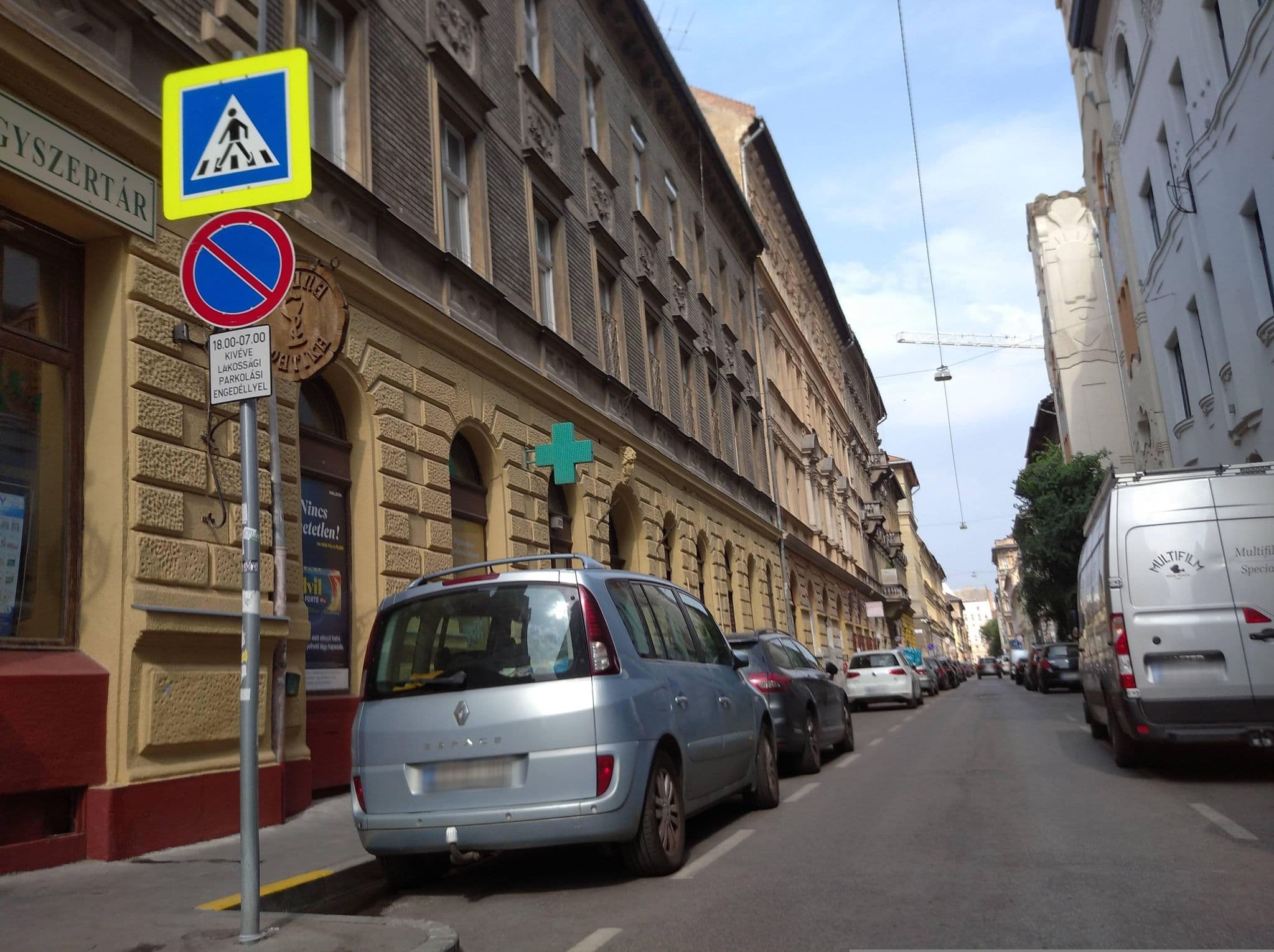 Street view near DBC, Erzsébetváros — © grozsa11 (CC BY-SA · Mapillary)