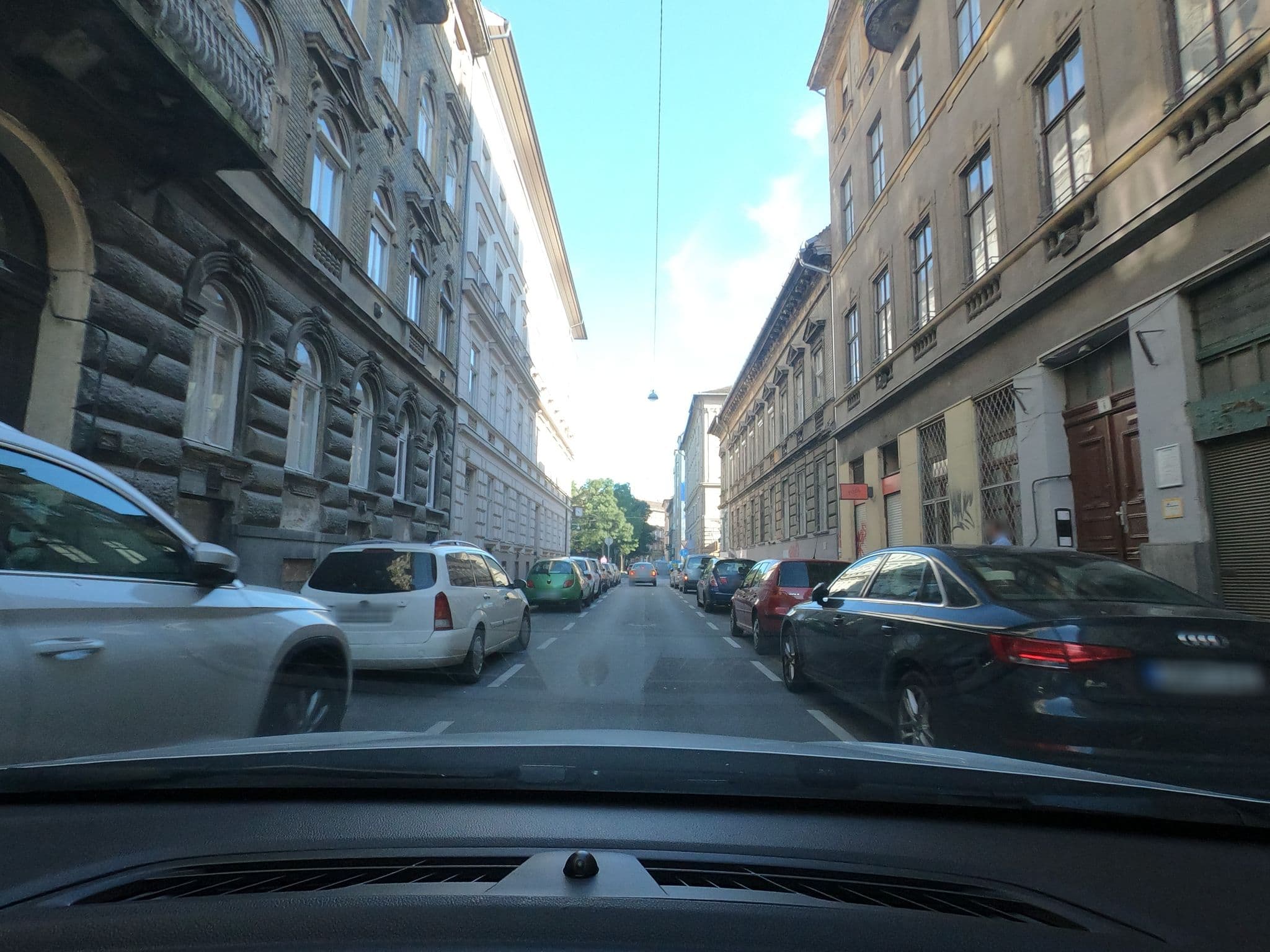 Street view near Cute Downtown Studios, Erzsébetváros — © vst (CC BY-SA · Mapillary)