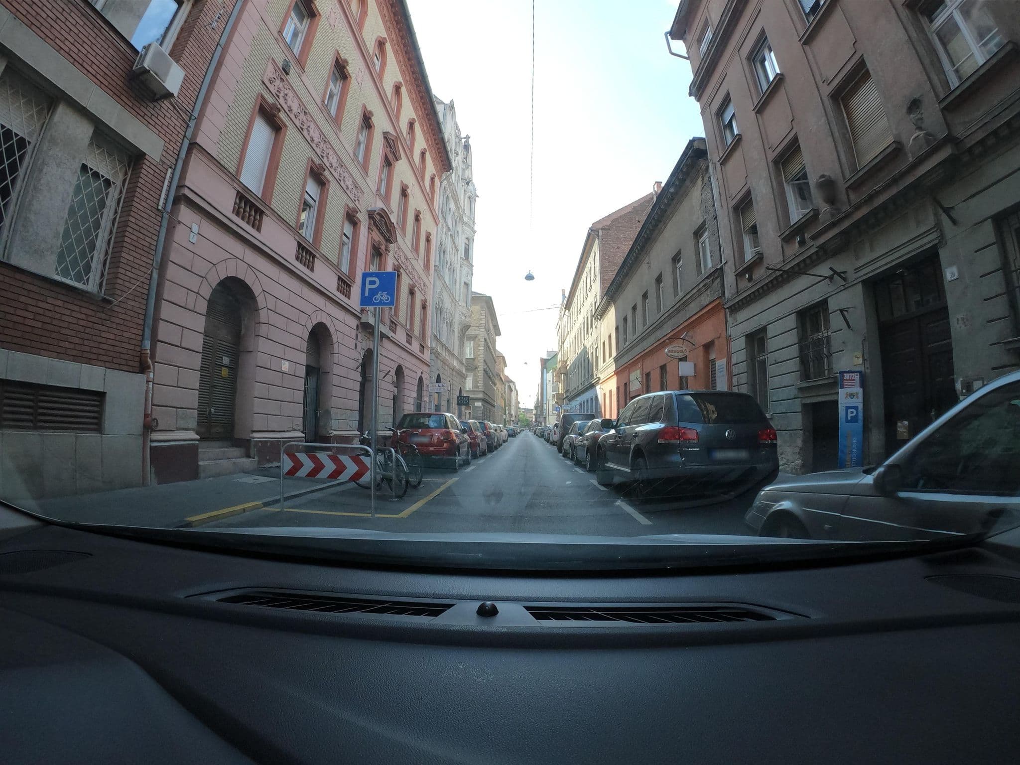 Street view near Happy flat, Budapest VI. kerület — © vst (CC BY-SA · Mapillary)
