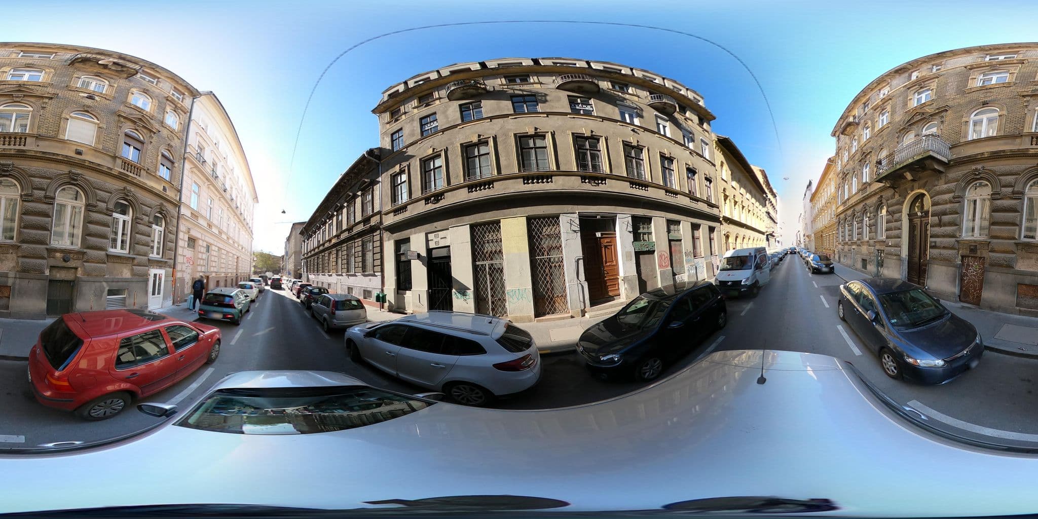 Street view near Dfive Apartments Splendor, Erzsébetváros — © vst (CC BY-SA · Mapillary)