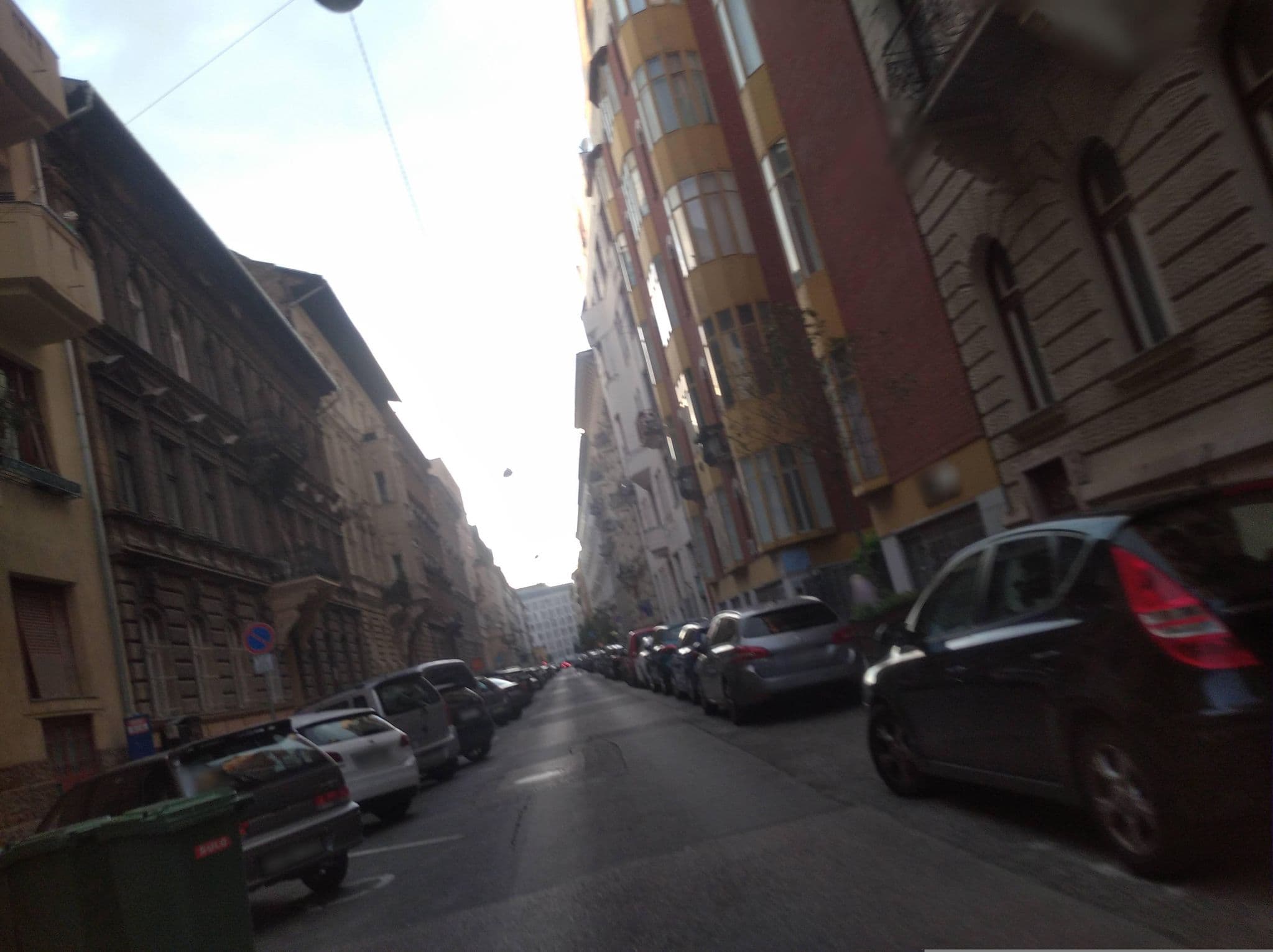 Street view near Kefecz Luxury Apartments, Budapest VI. kerület — © grozsa11 (CC BY-SA · Mapillary)
