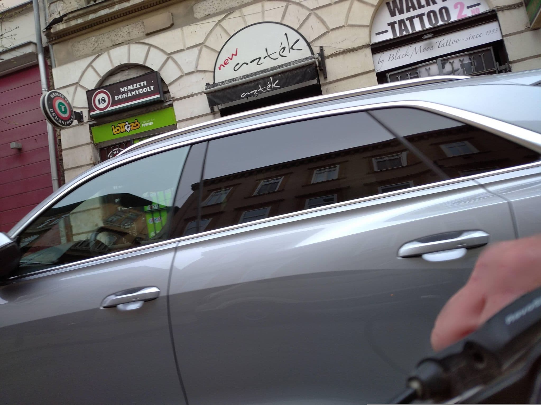 Street view near Stories Hotel, Budapest V. kerület — © grozsa11 (CC BY-SA · Mapillary)