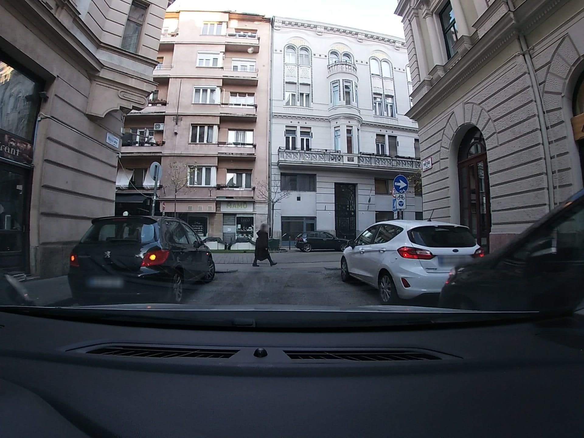 Street view near I Love Budapest, Belső-Ferencváros — © vst (CC BY-SA · Mapillary)