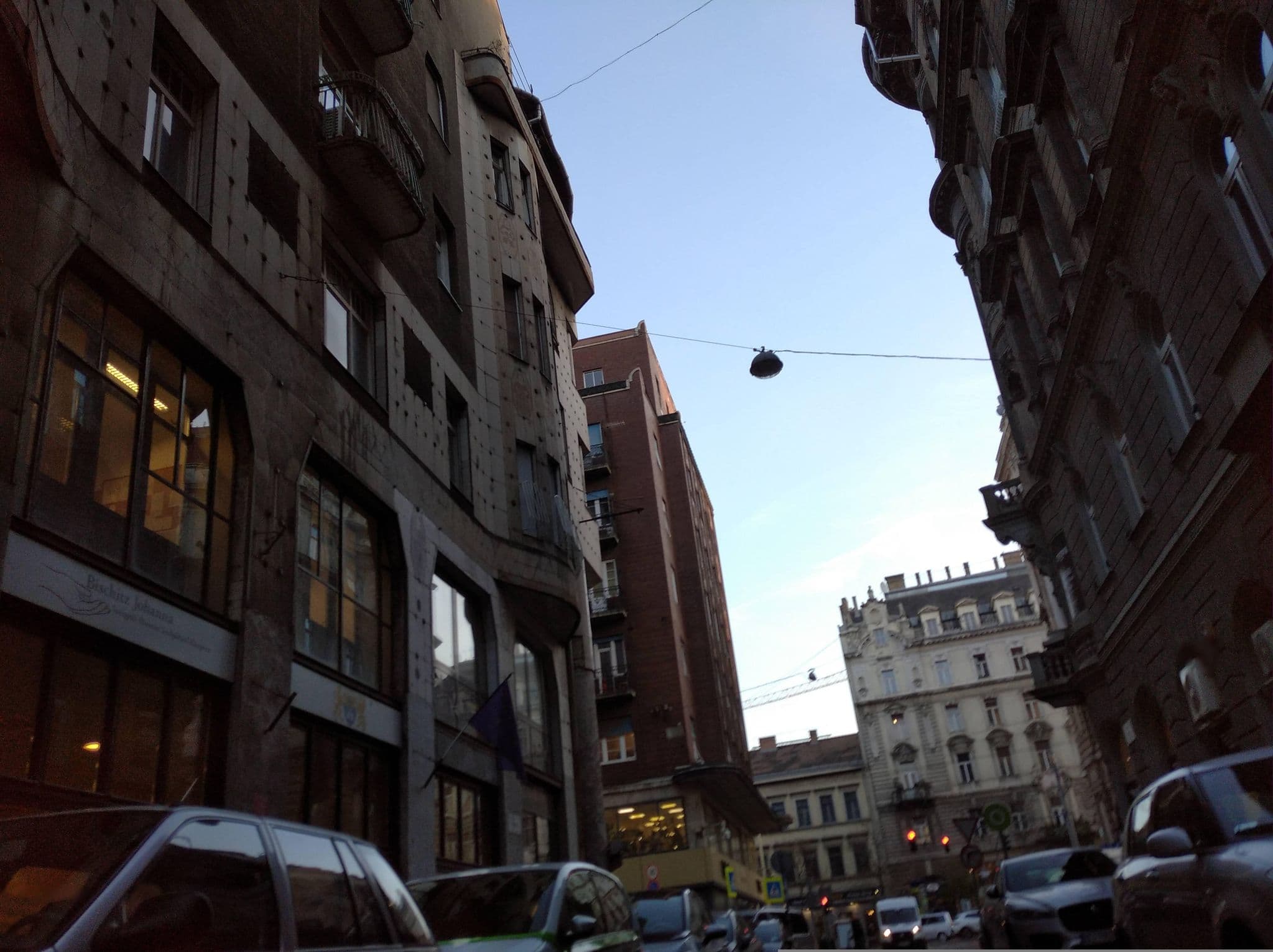 Street view near 1st Hostel, Palotanegyed — © grozsa11 (CC BY-SA · Mapillary)