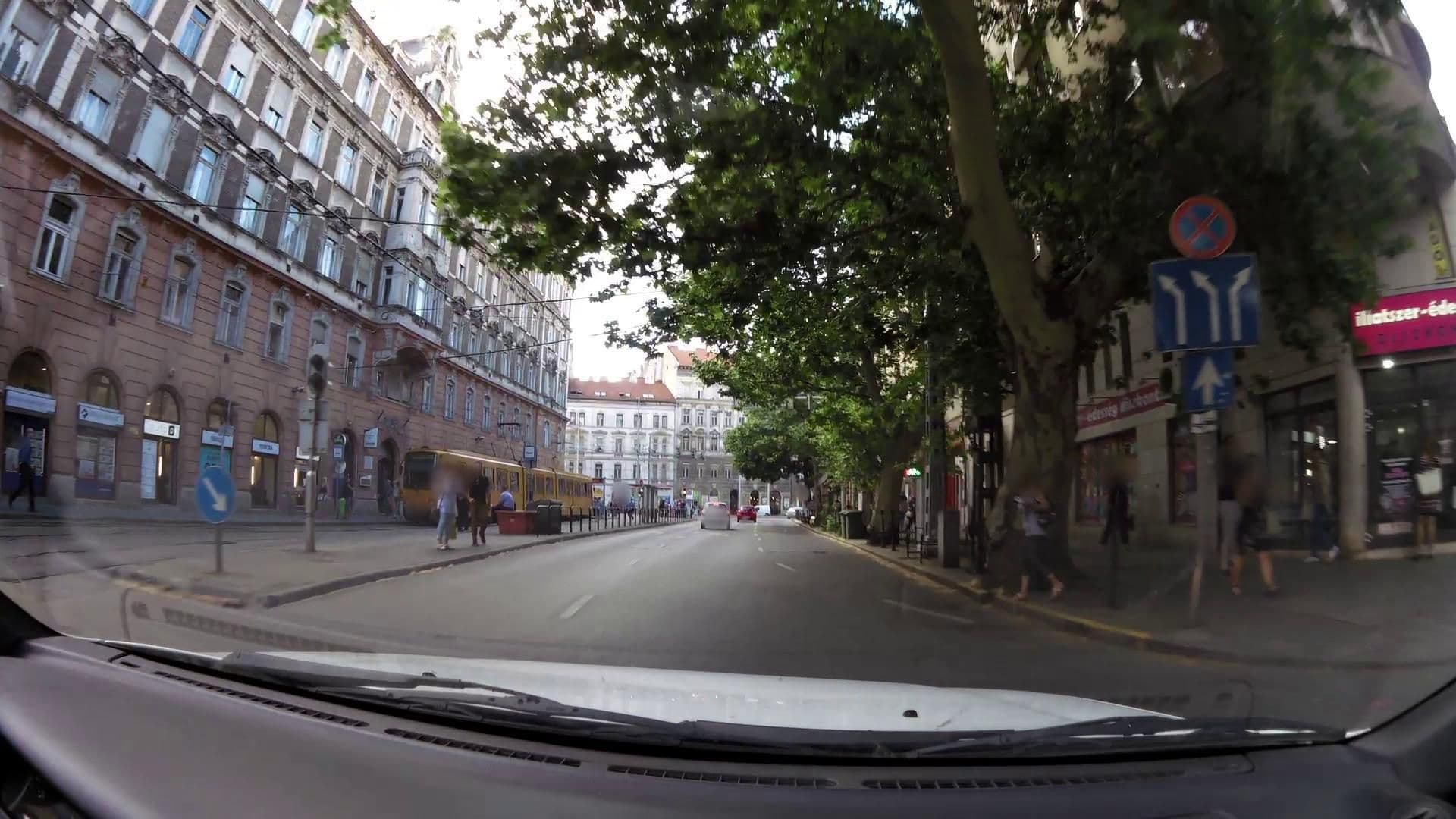 Street view near Boulevard City Panzió, Belső-Ferencváros — © andreas2 (CC BY-SA · Mapillary)
