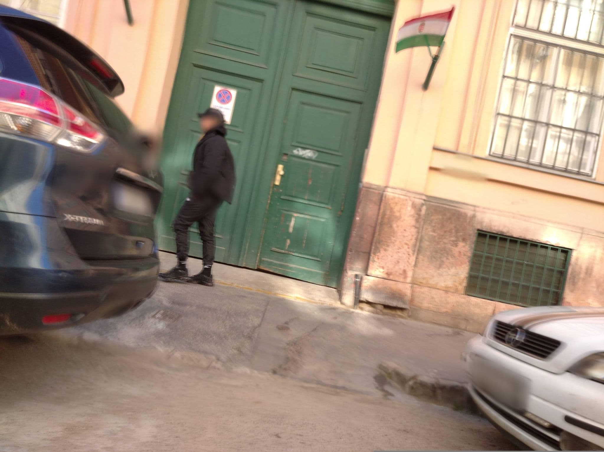 Street view near FunkNBunk Hostel, Budapest VI. kerület — © grozsa11 (CC BY-SA · Mapillary)
