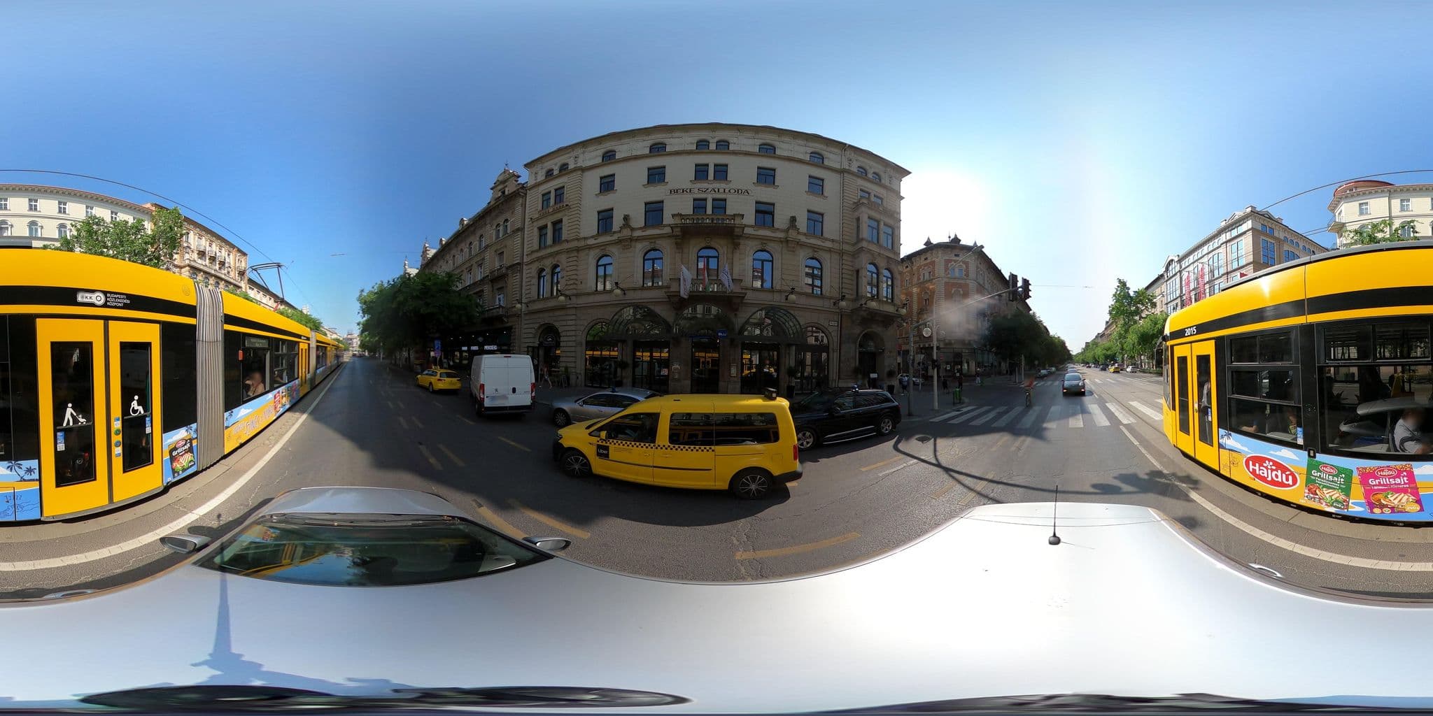 Street view near Úszómedence, Budapest VI. kerület — © vst (CC BY-SA · Mapillary)