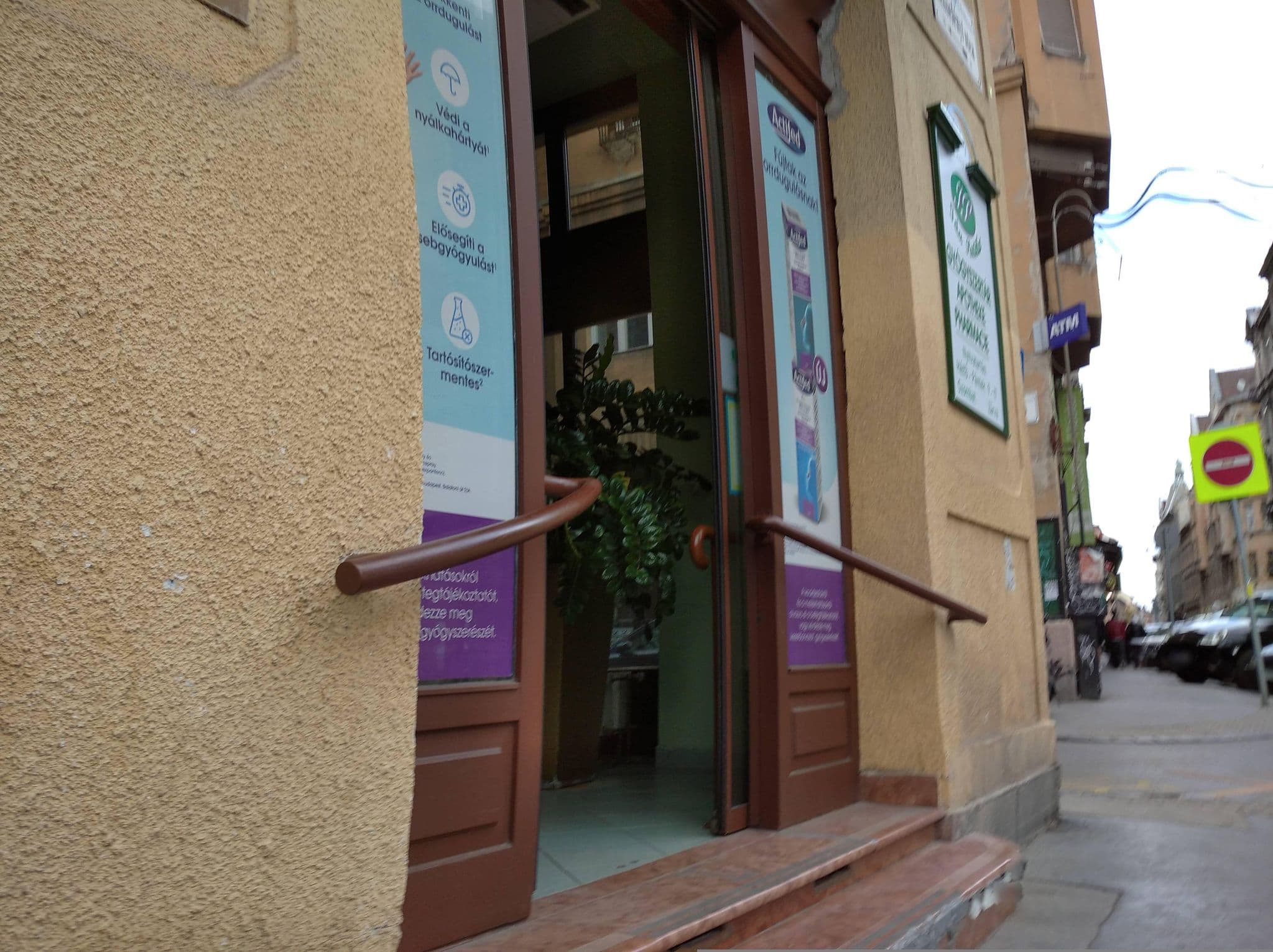 Street view near Glam Downtown Apartment, Budapest VI. kerület — © grozsa11 (CC BY-SA · Mapillary)