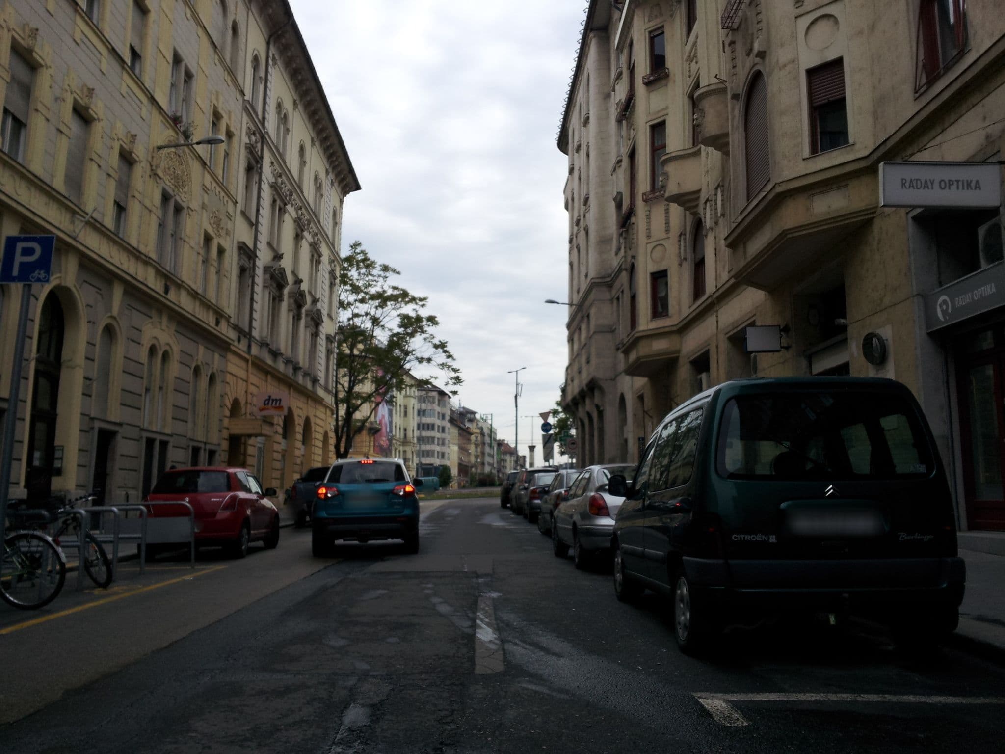 Street view near Blue Danube Studio Apartman Budapest, Belső-Ferencváros — © kolesajr (CC BY-SA · Mapillary)