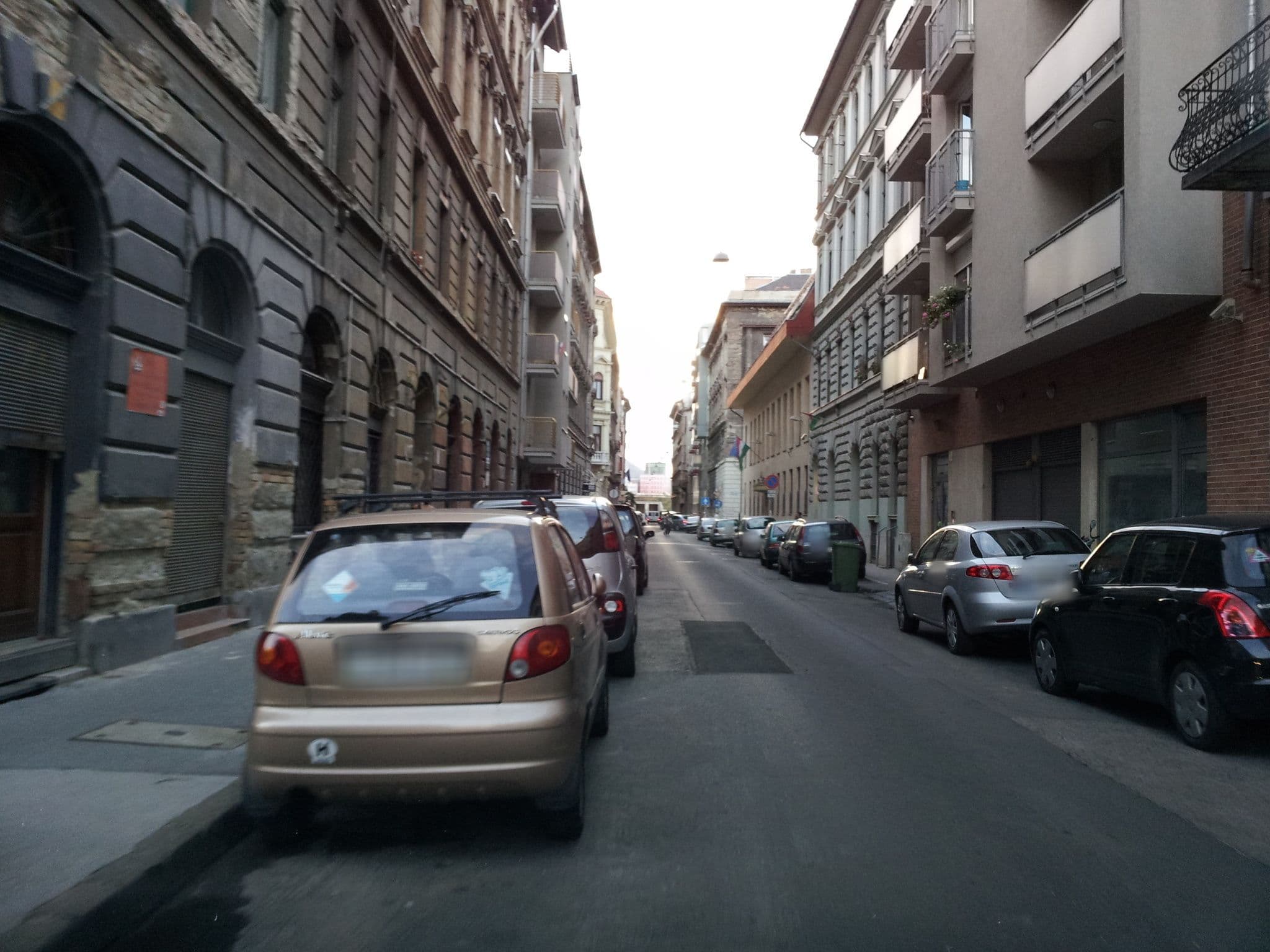 Street view near Rubino Apartment, Budapest VI. kerület — © kolesajr (CC BY-SA · Mapillary)