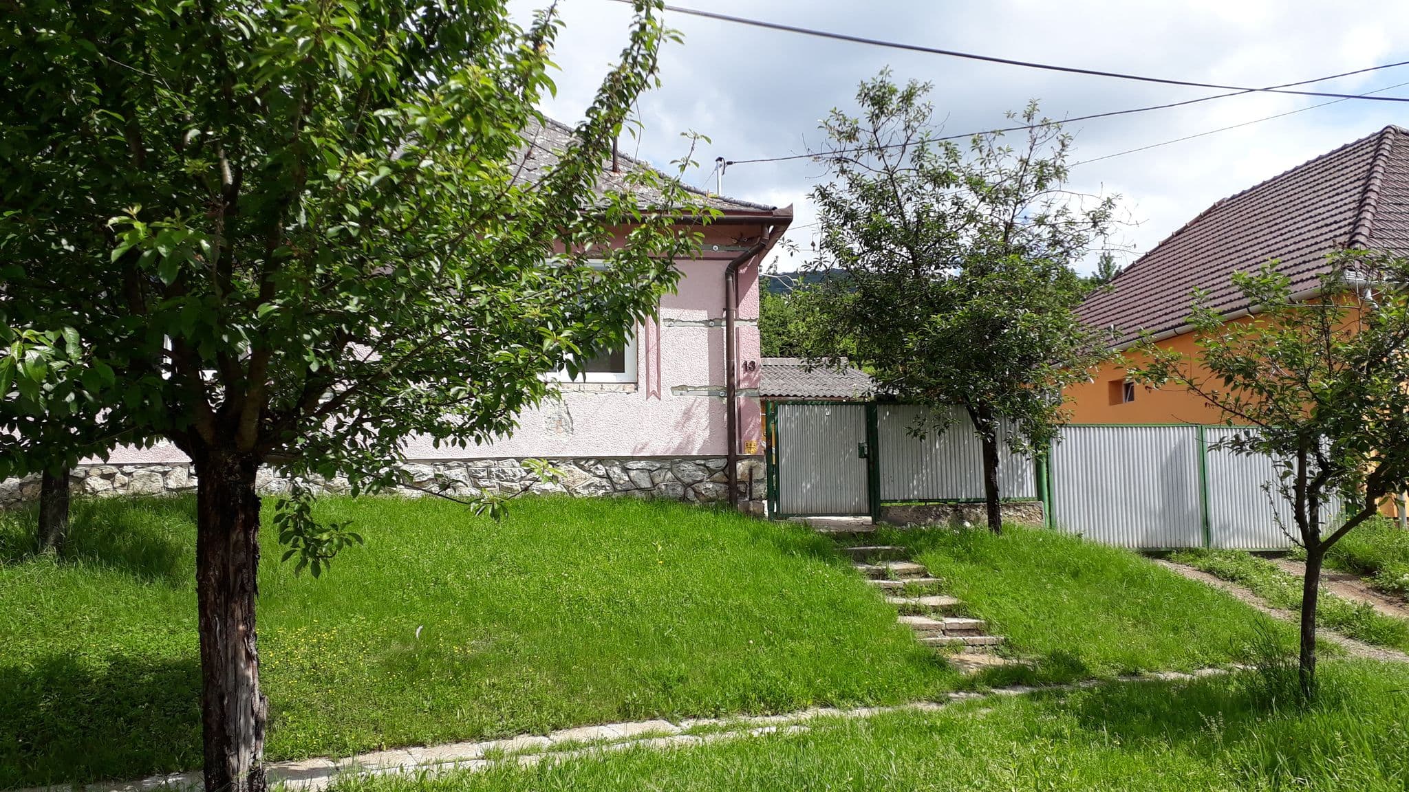 Street view near Bihari Vendégház Felsőtárkány, Felsőtárkány — © vasony (CC BY-SA · Mapillary)