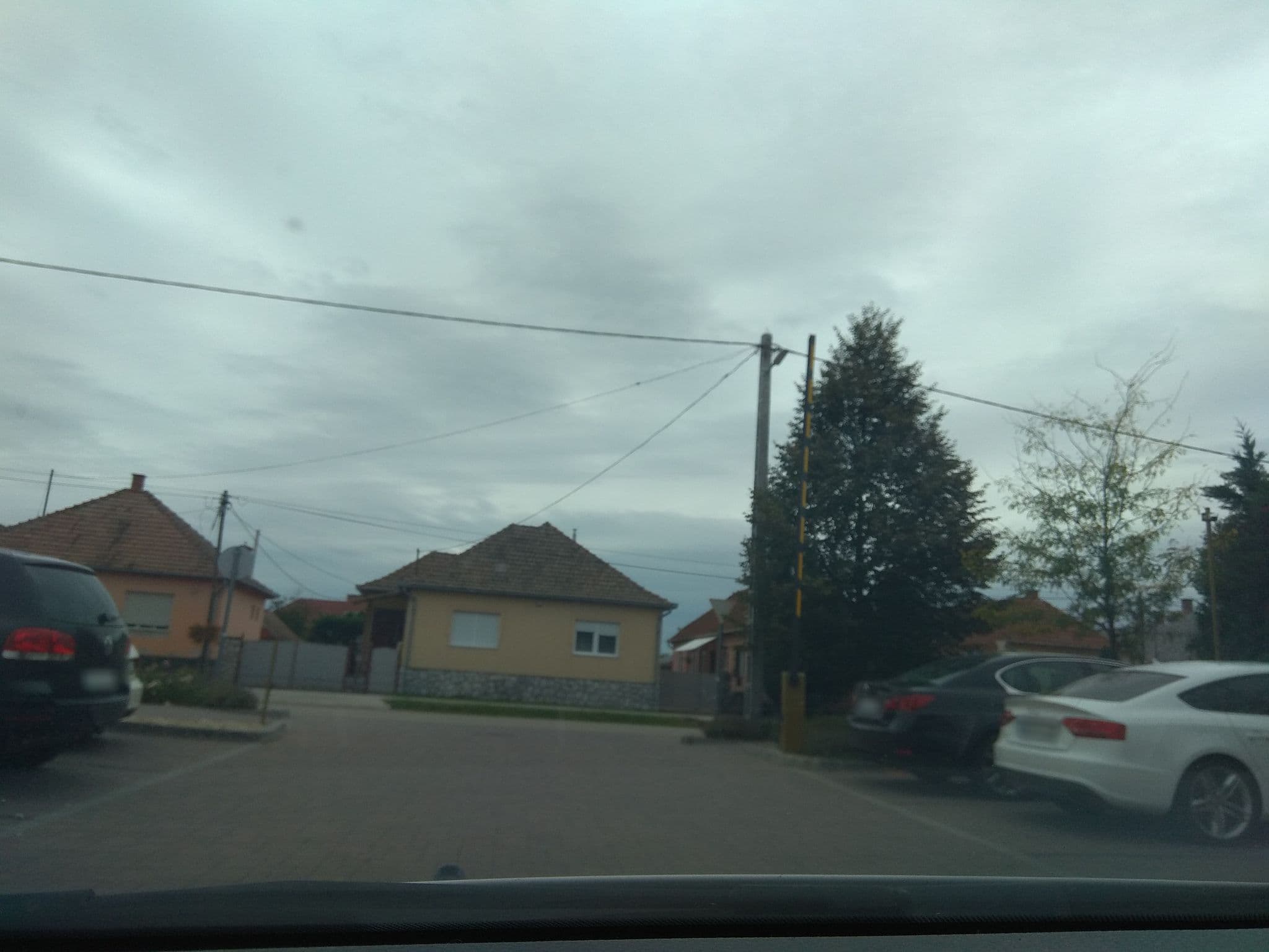 Street view near Shiraz Hotel Kalifa Lakosztaly, Egerszalók — © dyaz (CC BY-SA · Mapillary)