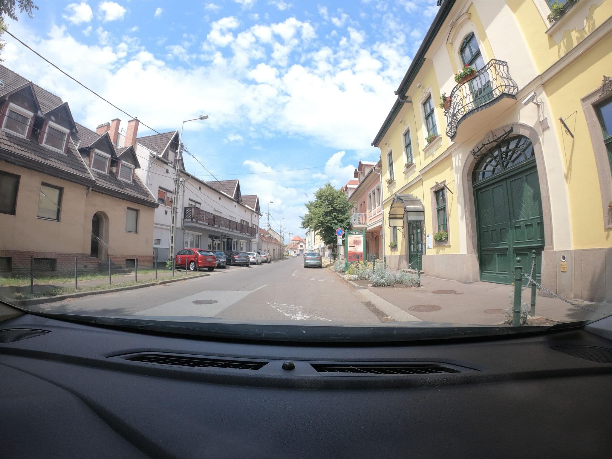 Street view near Hotel Aqua Eger - Zsálya Bisztró, Eger — © vst (CC BY-SA · Mapillary)