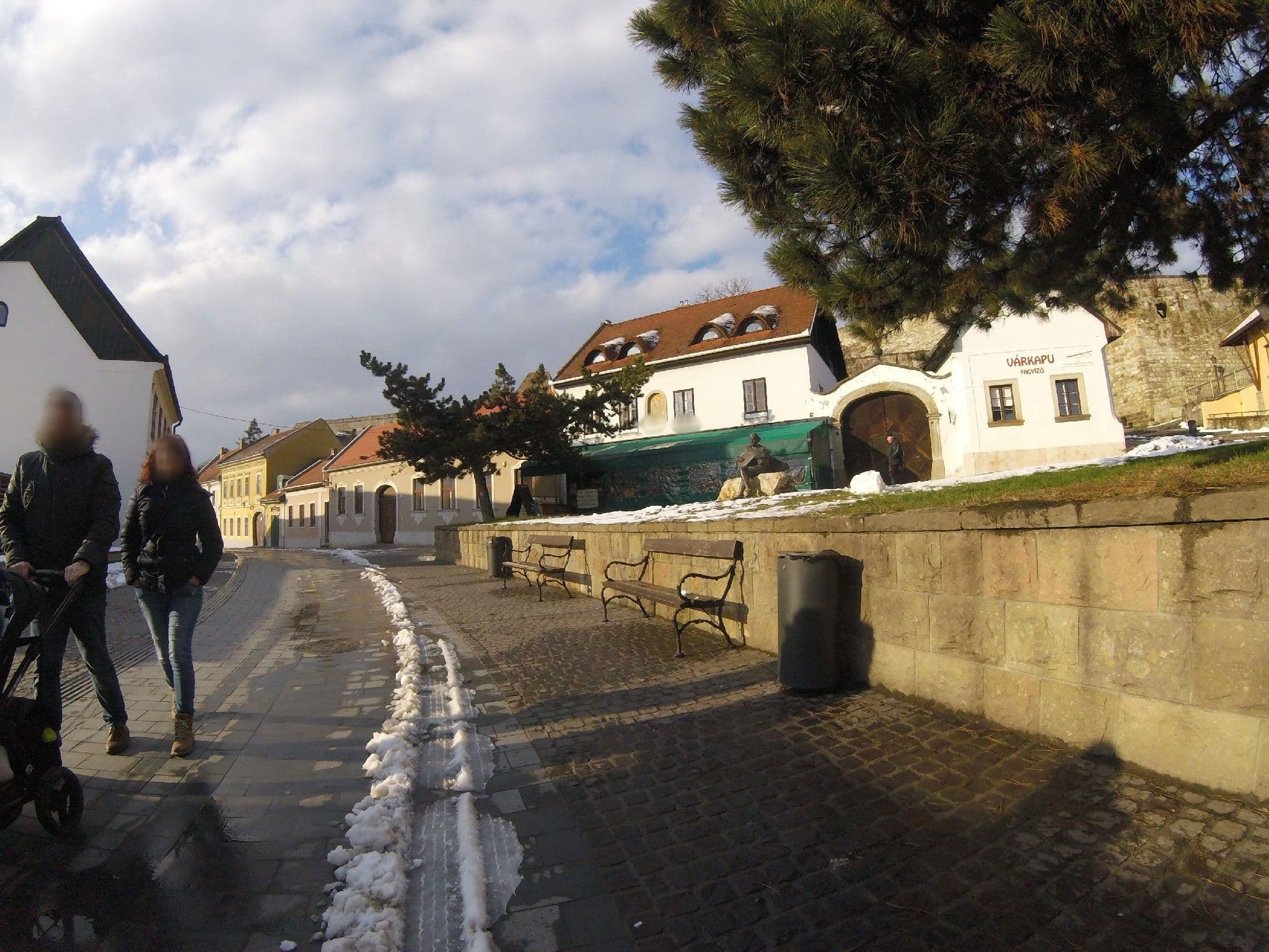 Street view near Imola Udvarház, Eger — © utvonalfelmeresek (CC BY-SA · Mapillary)