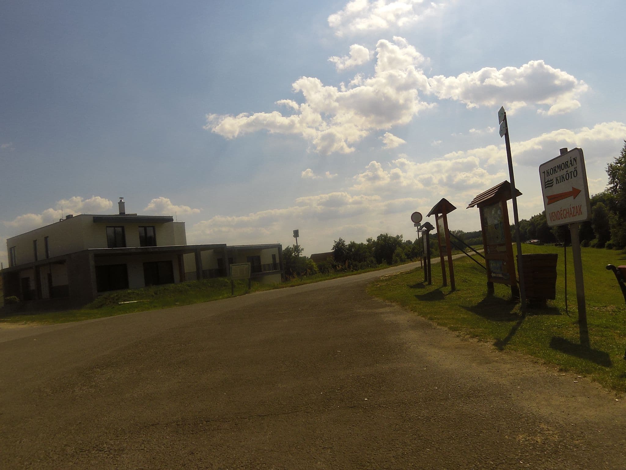 Street view near Hotel Hableány Tiszaörvény, Tiszafüred — © jlevente (CC BY-SA · Mapillary)