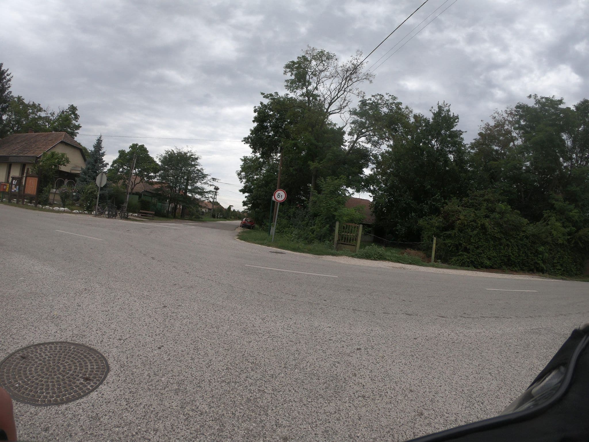 Street view near Békás Vendégház Tiszabábolna, Tiszafüred — © balazskozak (CC BY-SA · Mapillary)