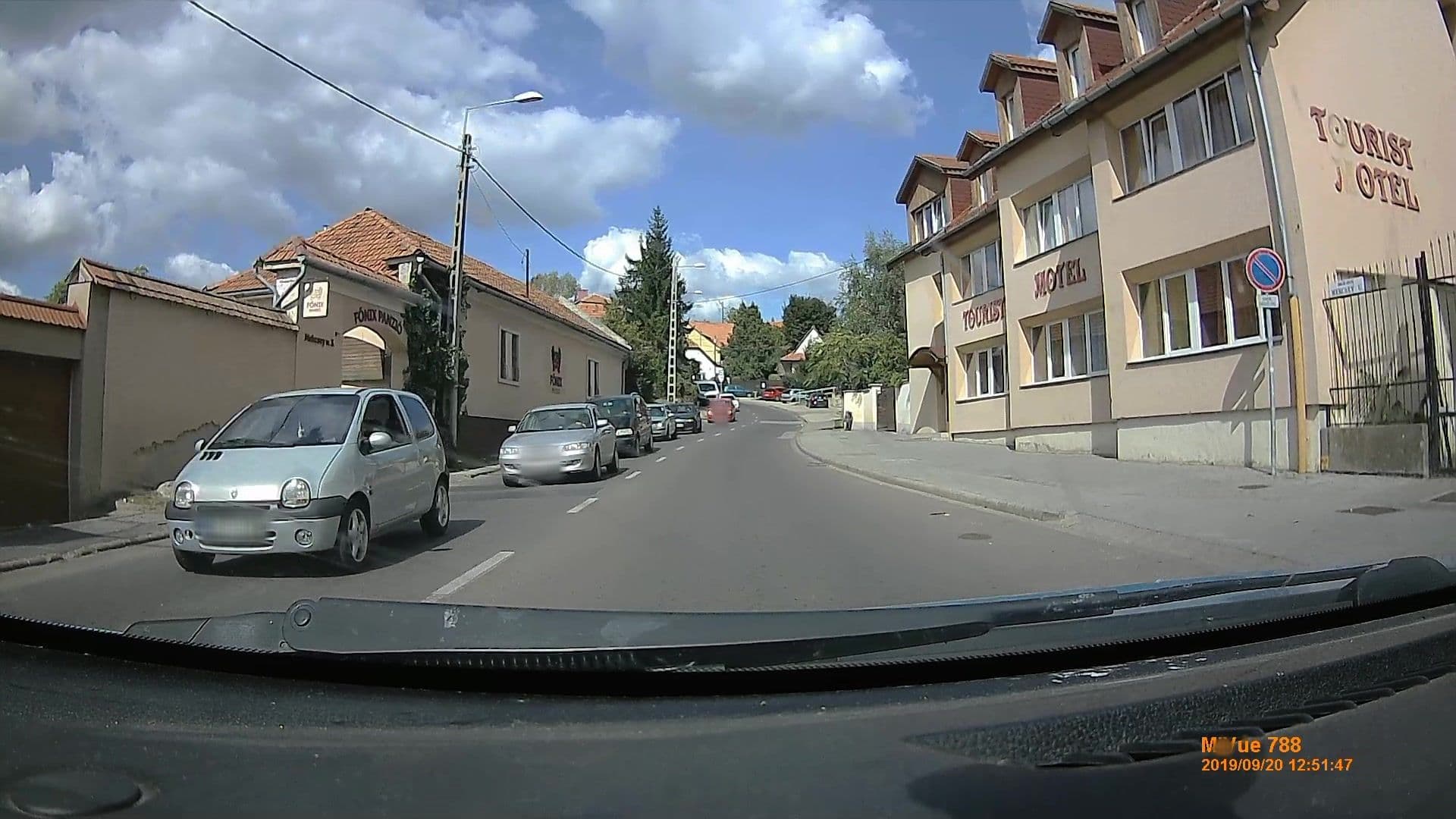 Street view near Tourist Motel, Eger — © geox123 (CC BY-SA · Mapillary)