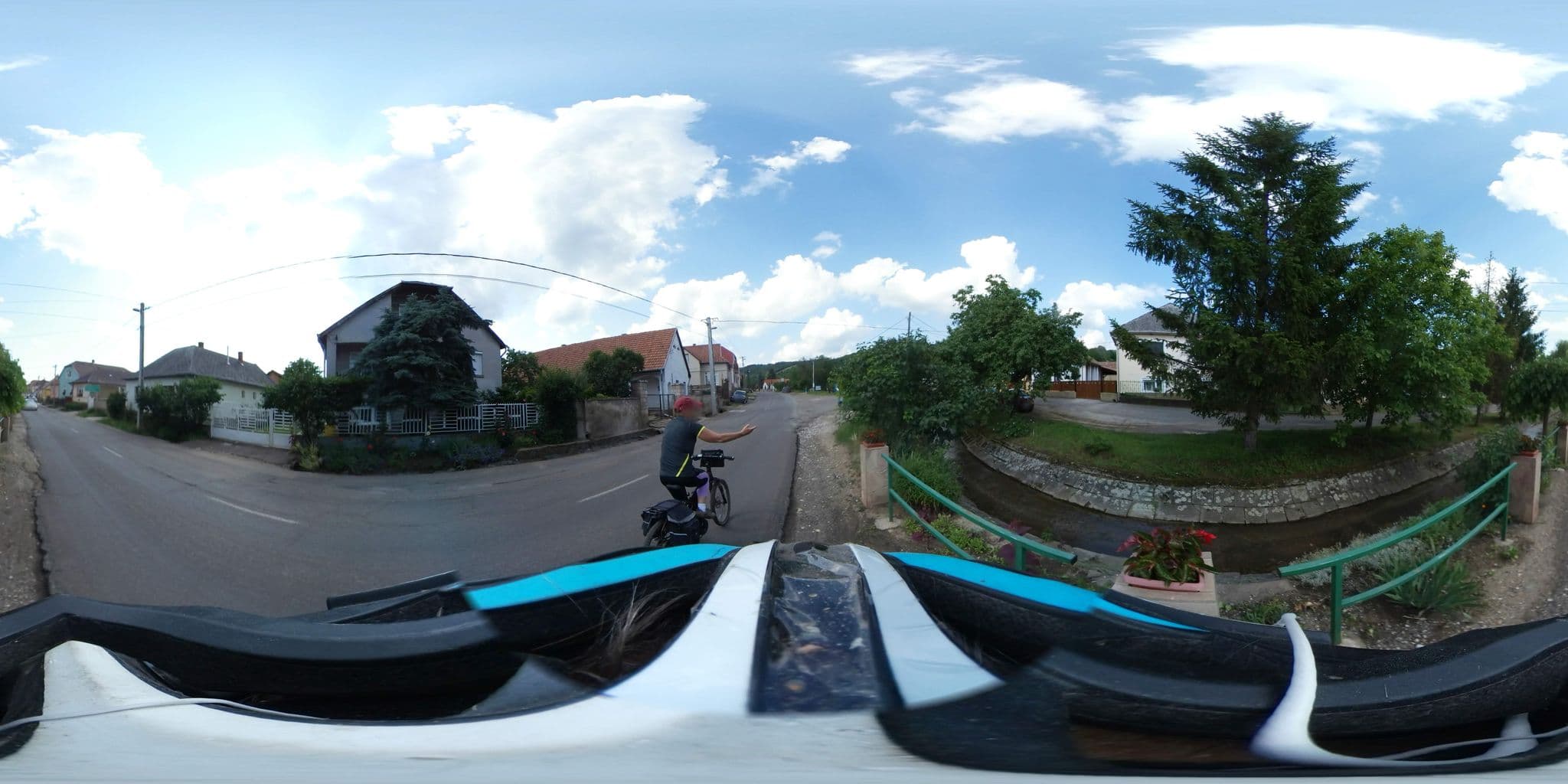 Street view near Hotel Síkfőkút Szálloda és Étterem, Felsőtárkány — © trackman (CC BY-SA · Mapillary)