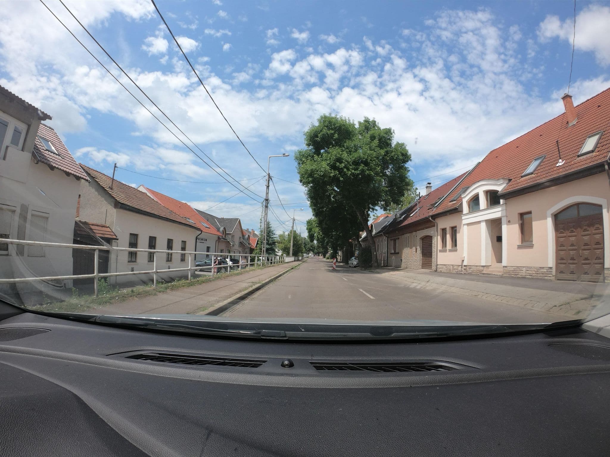 Street view near Paradise Apartmanház, Eger — © vst (CC BY-SA · Mapillary)